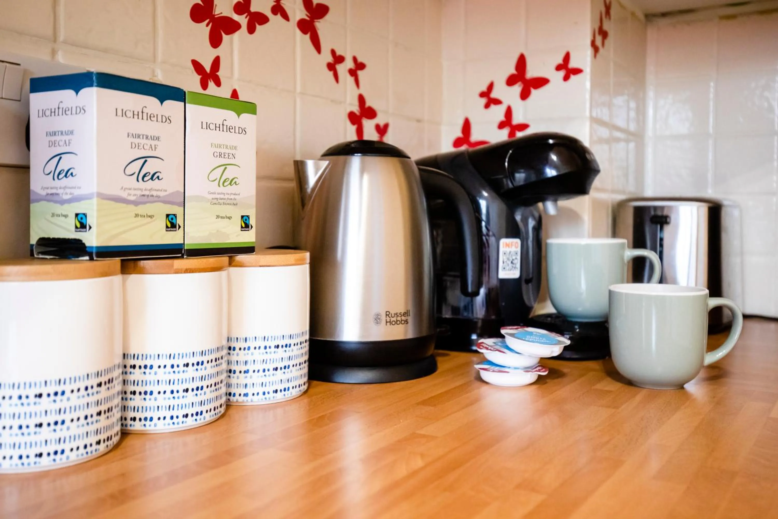 Chichester retreat house with free parking