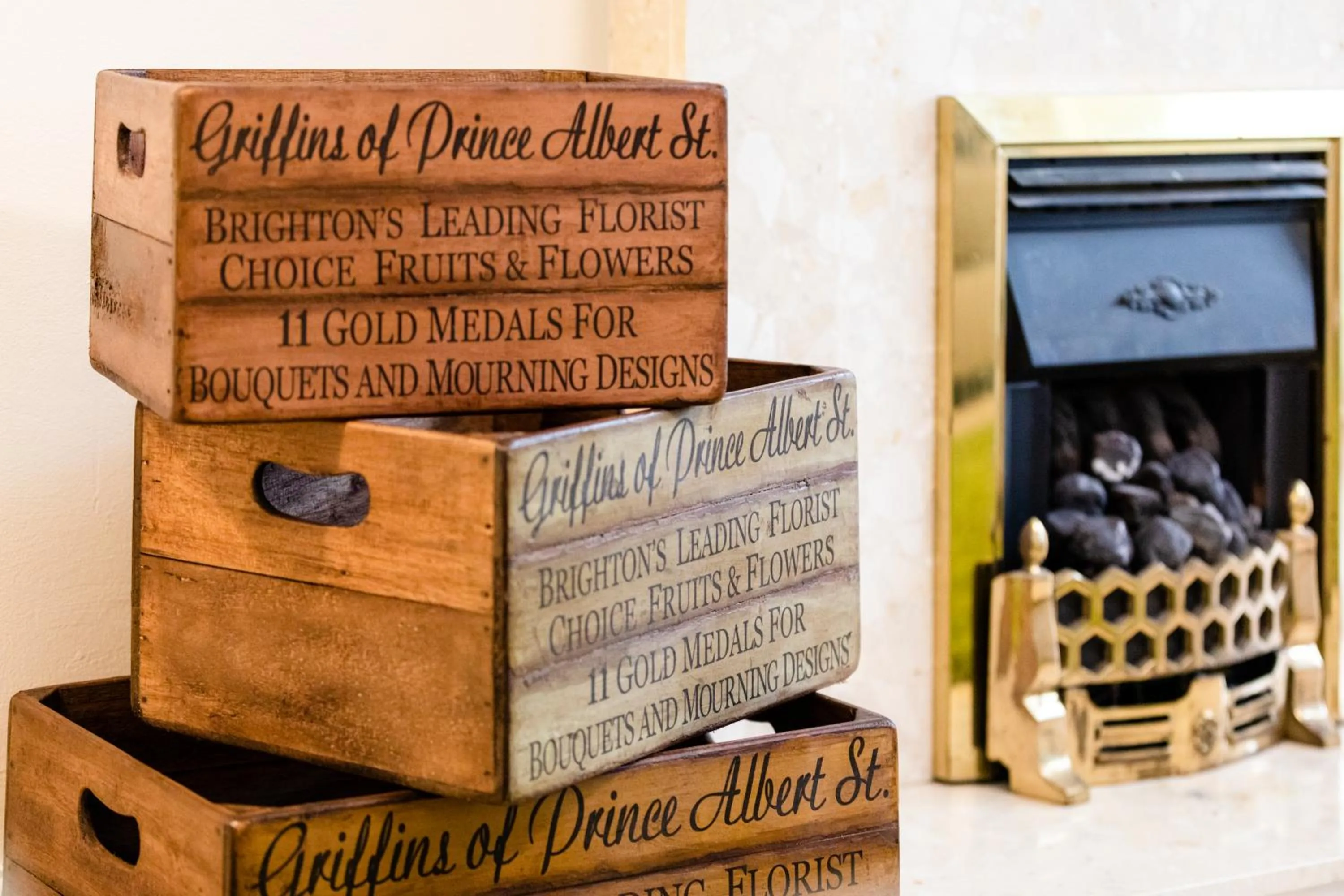 Chichester retreat house with free parking