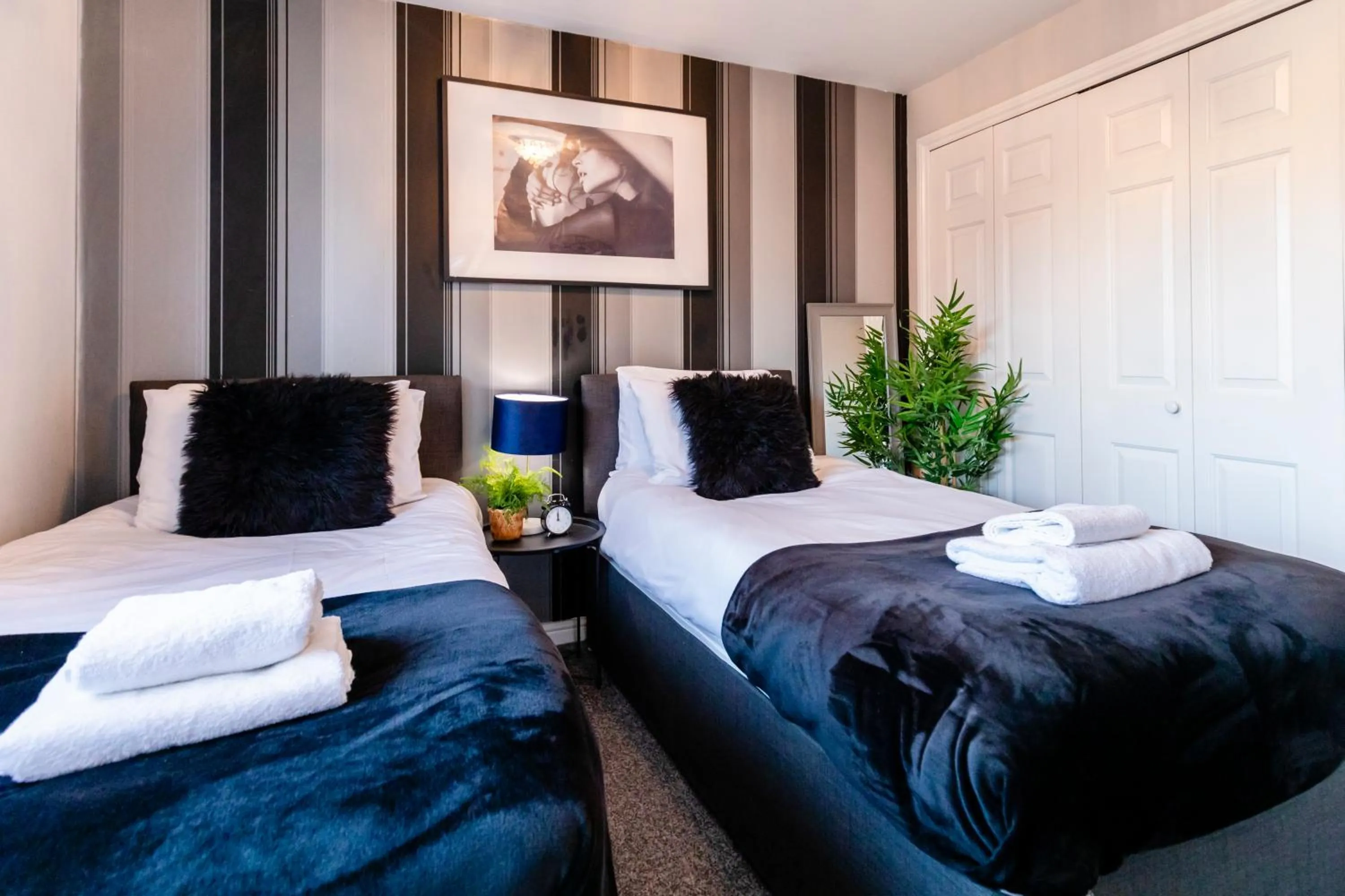 Bed in Chichester retreat house with free parking