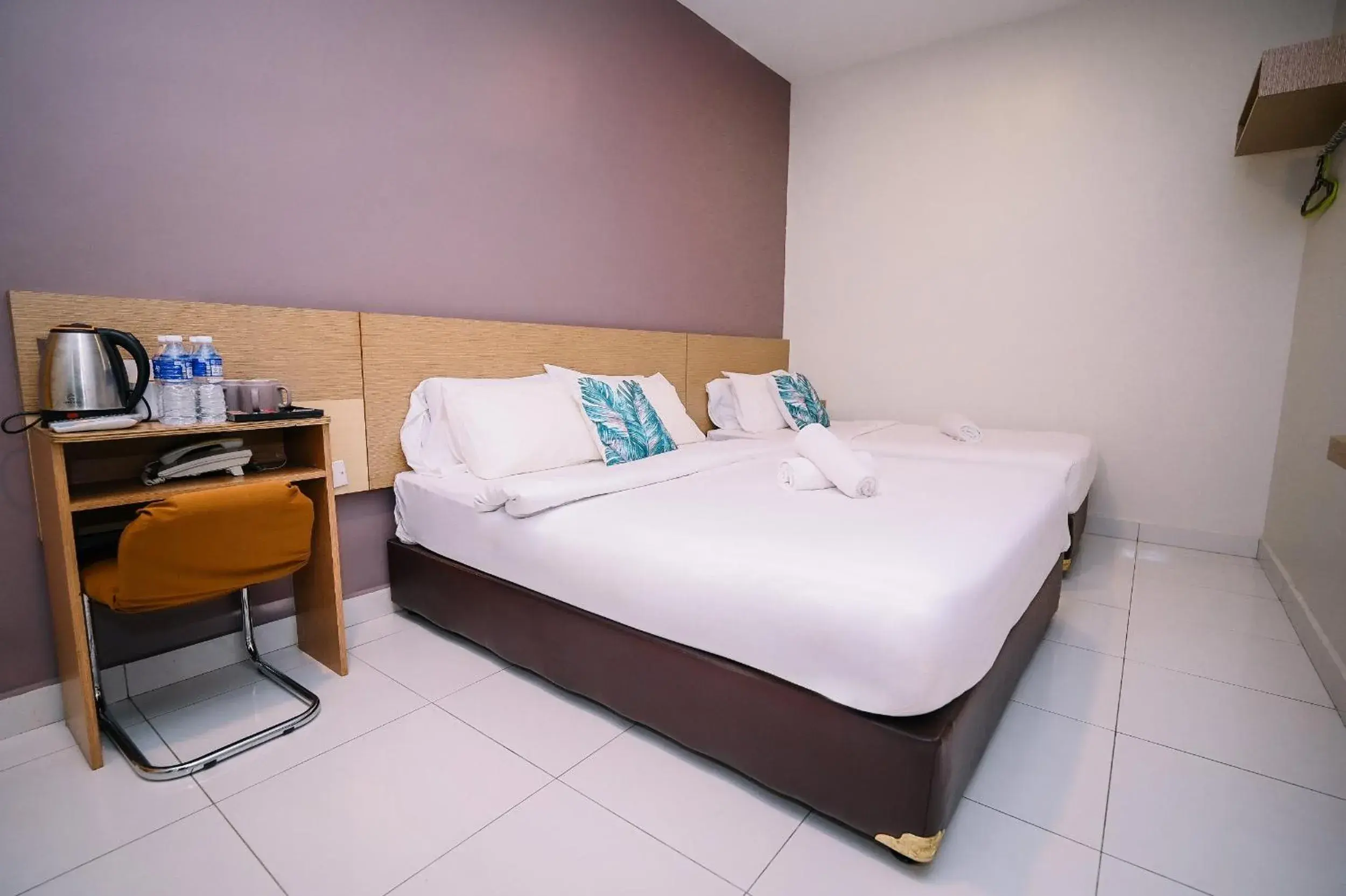 Standard Triple Room in Swing & Pillows - PJ21 Petaling Jaya Standard Triple Room in Swing & Pillows - PJ21 Petaling Jaya