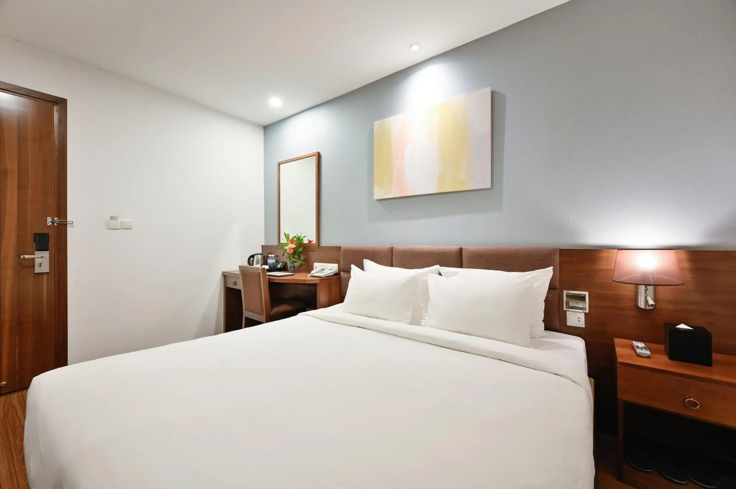 Standard King Room in A25 Hotel - 55 Cách Mạng Tháng 8 Standard King Room in A25 Hotel - 55 Cách Mạng Tháng 8