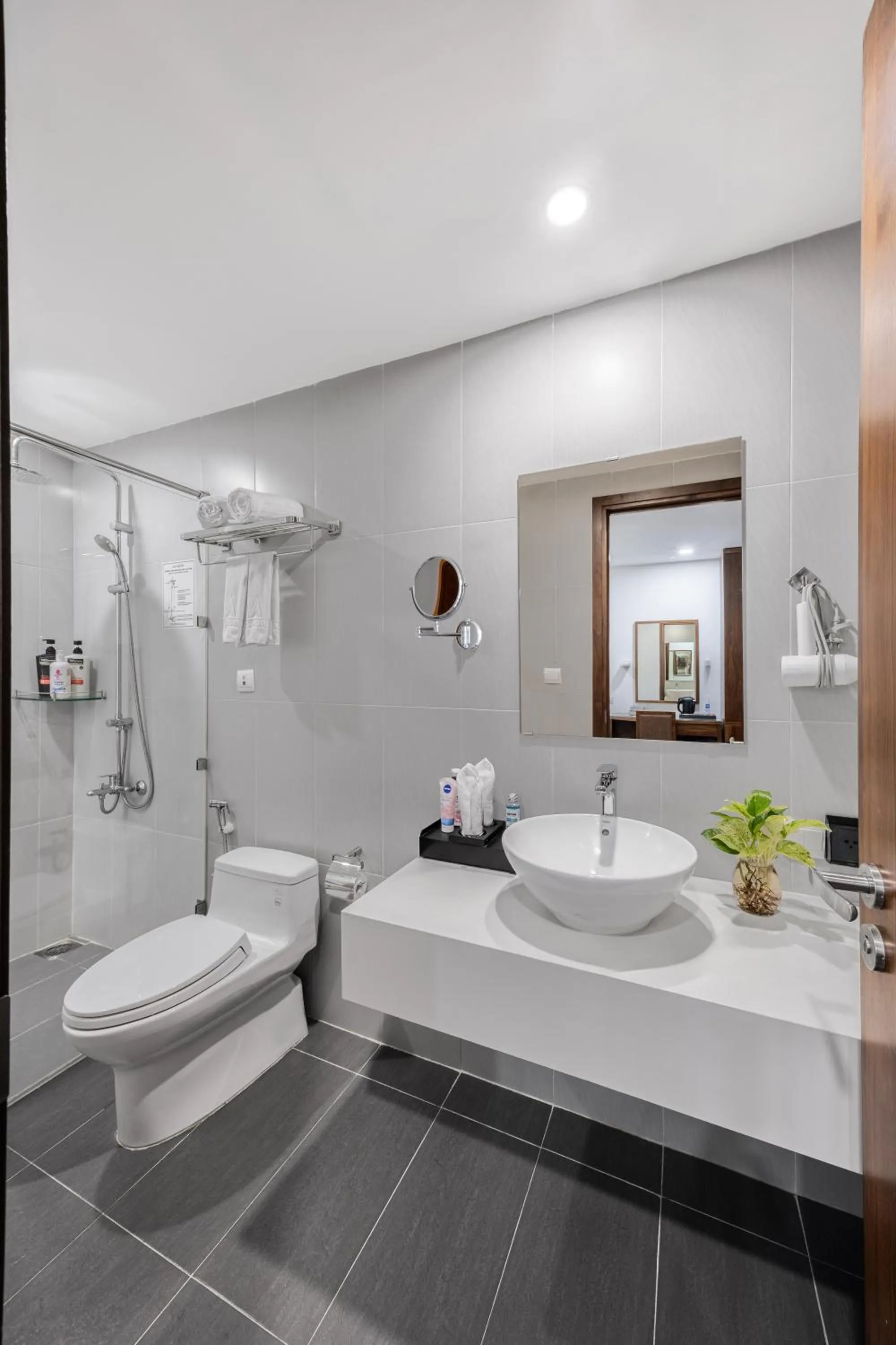 Shower in A25 Hotel - 55 Cách Mạng Tháng 8