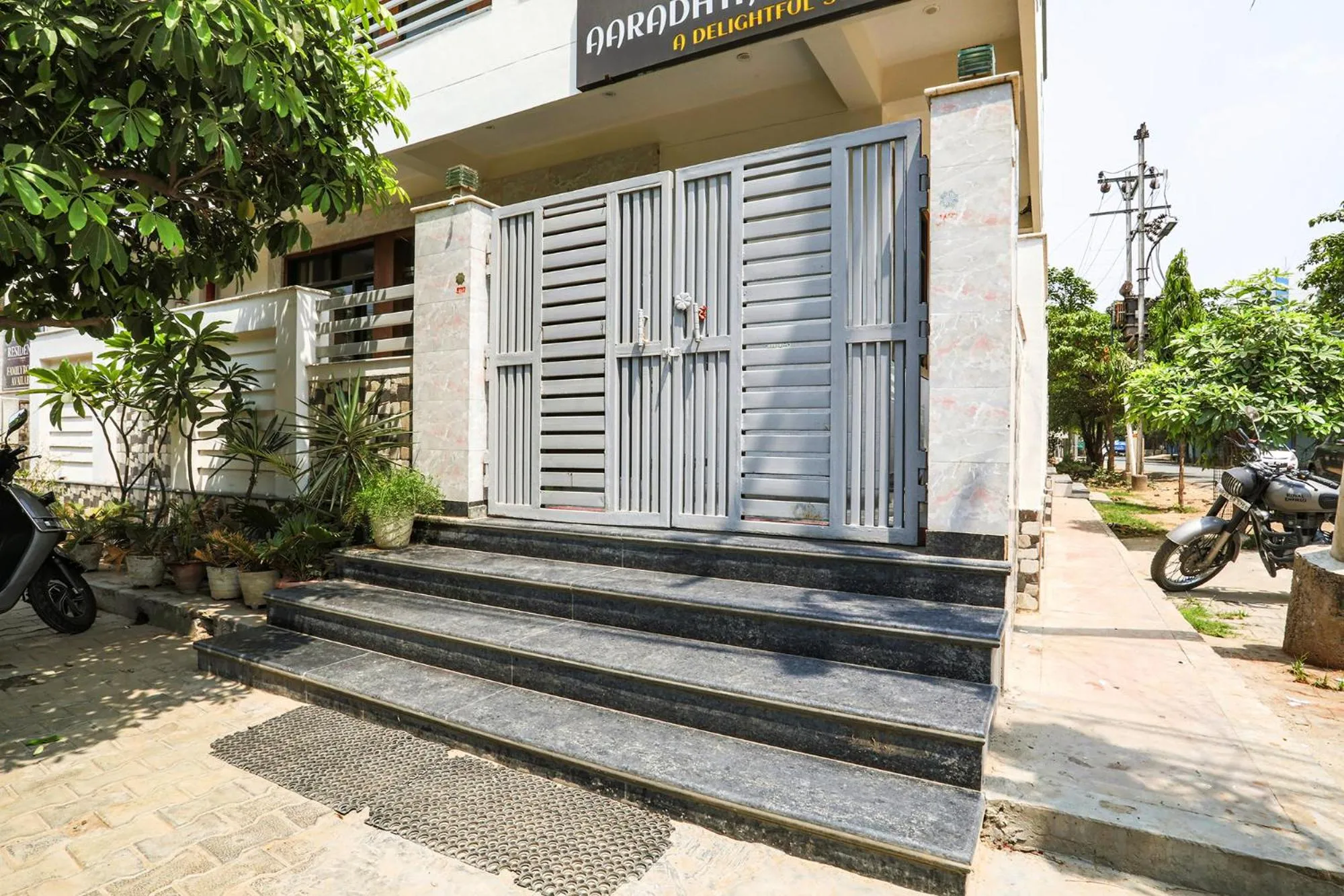 Facade/entrance in FabHotel Aaradhya Residency