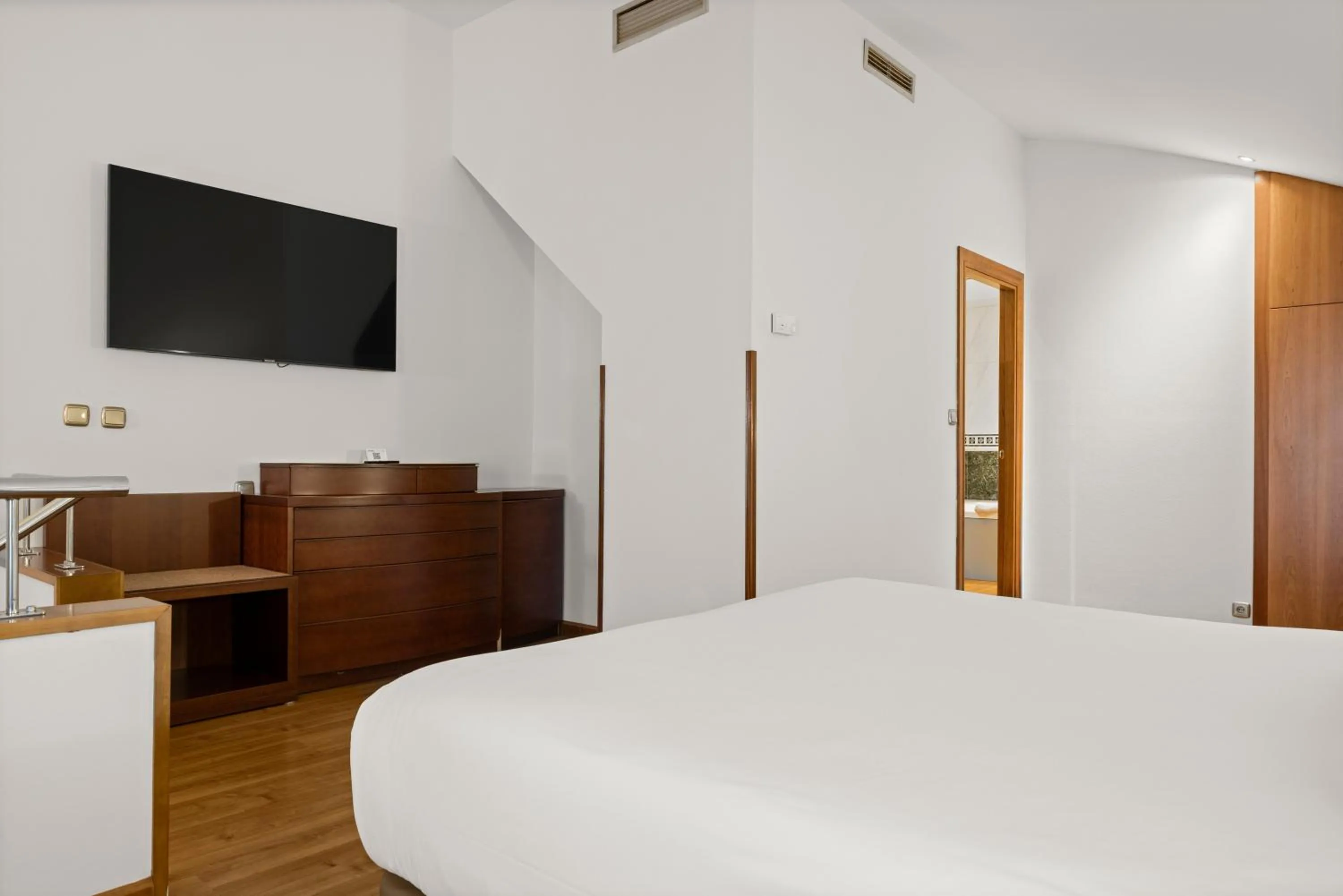 Bedroom, Bed in Hotel Zentral Gijón Rey Pelayo