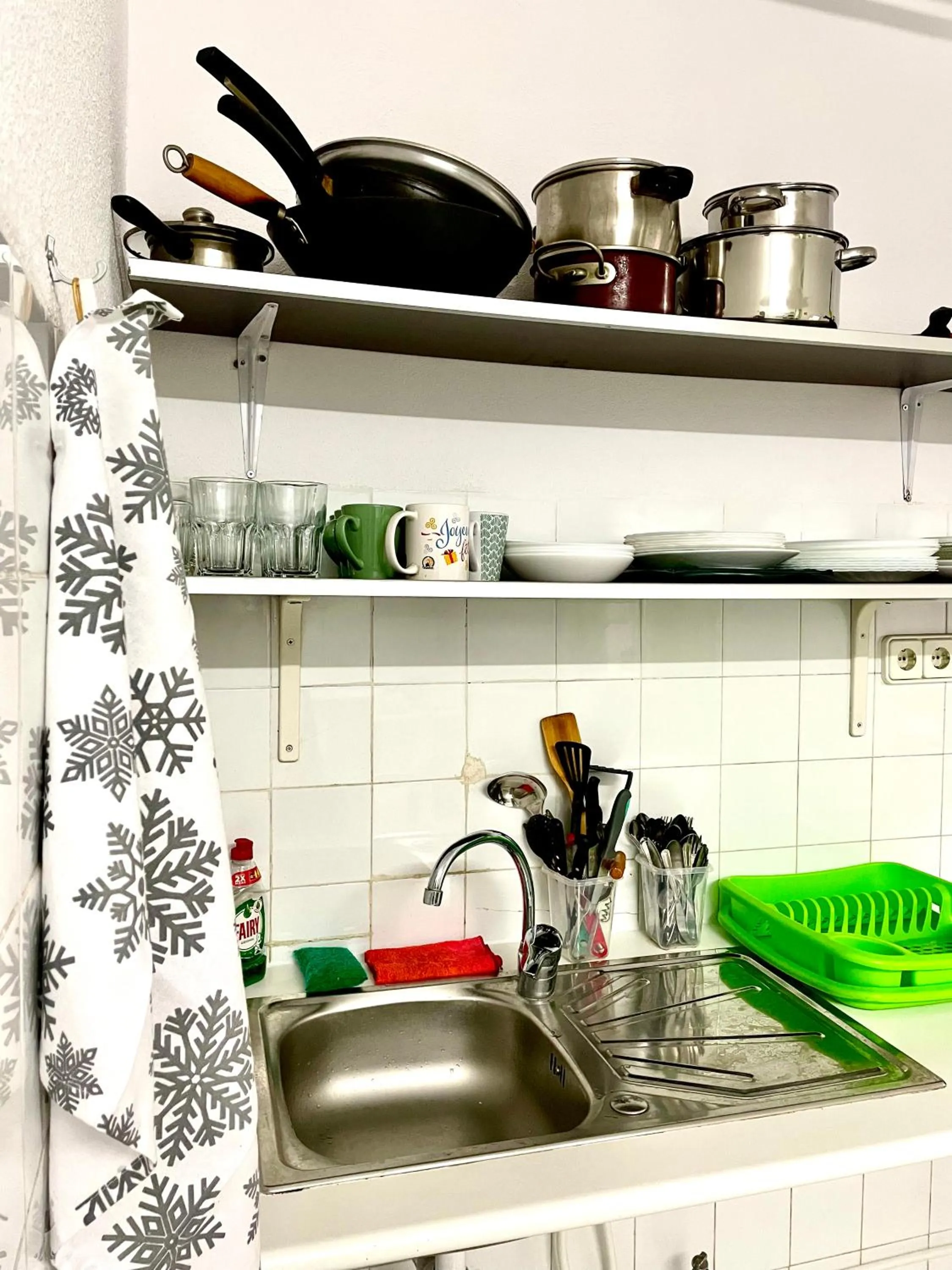 Kitchen or kitchenette in Las habitaciones en Alicante