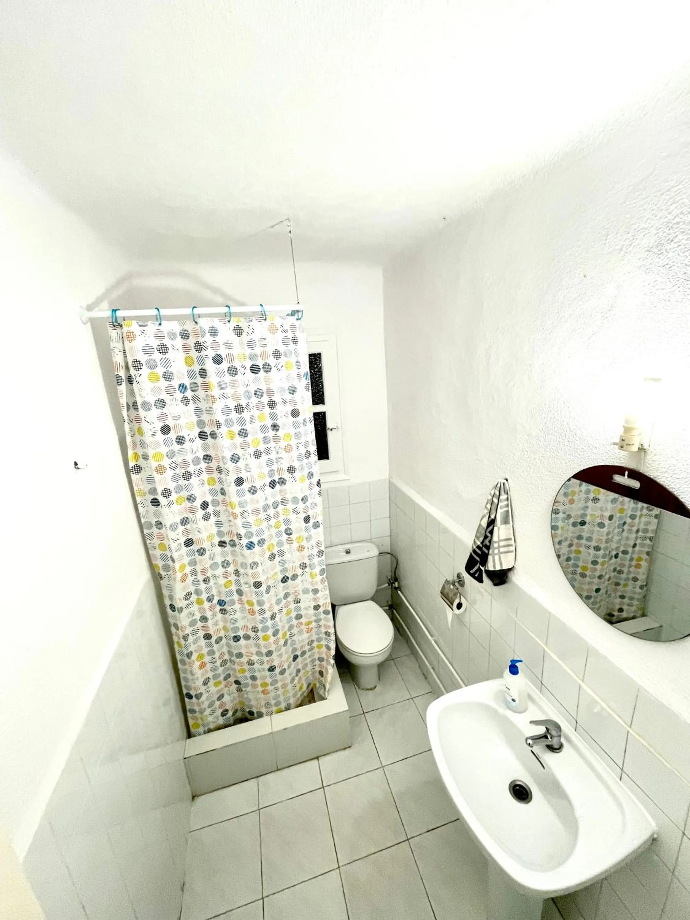 Toilet in Las habitaciones en Alicante