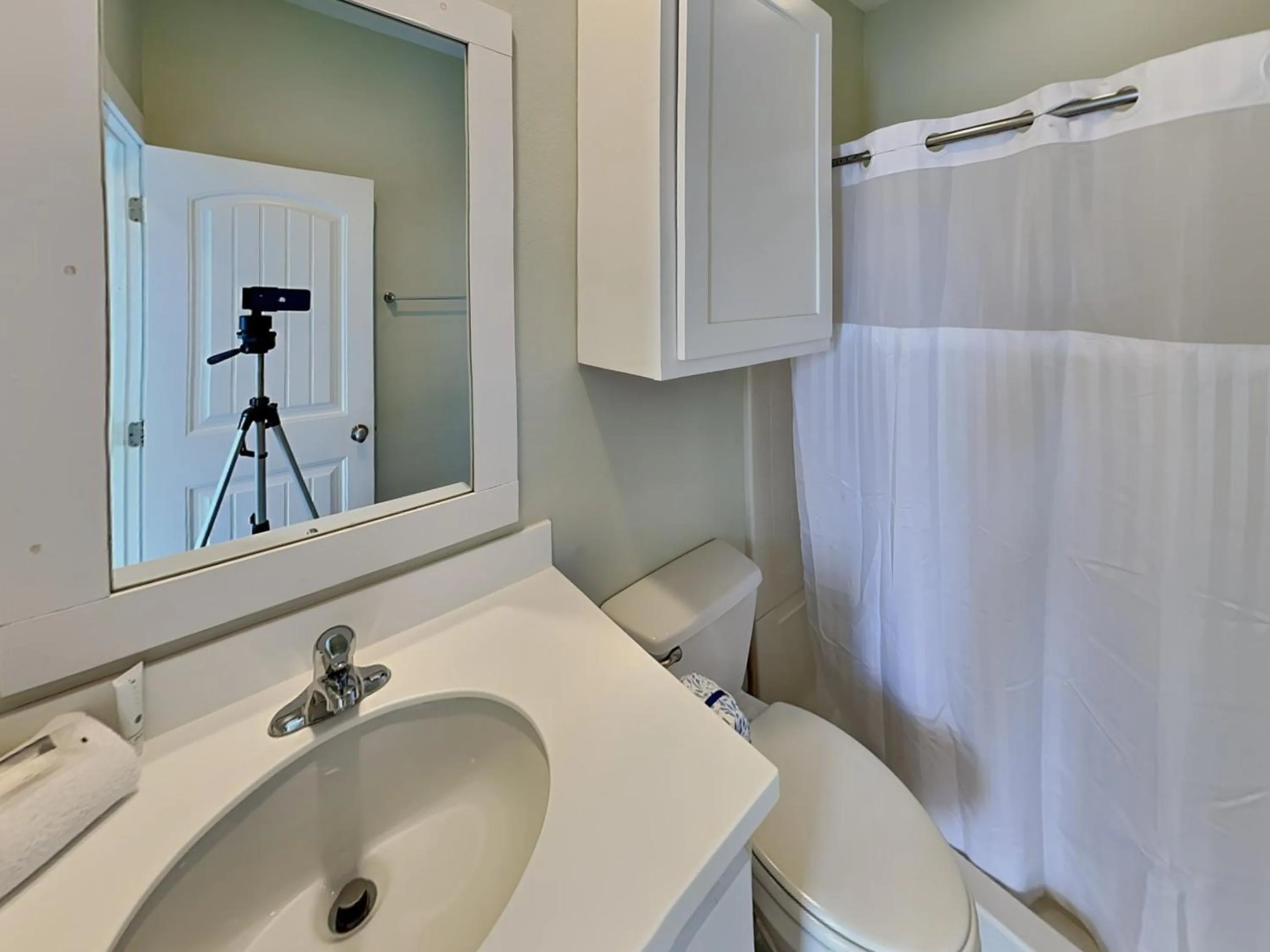 Shower in Beach Club 1