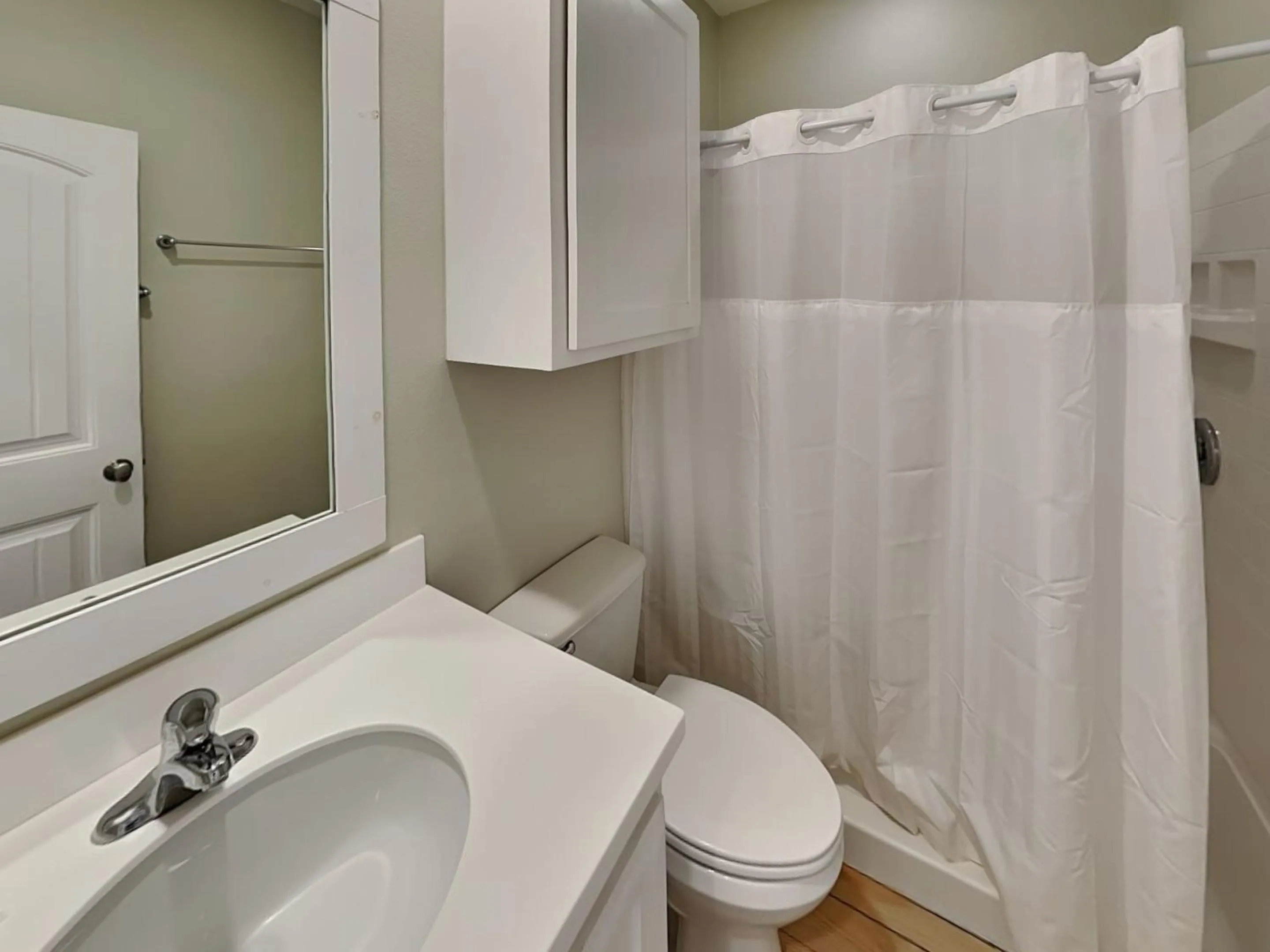 Shower in Beach Club 1