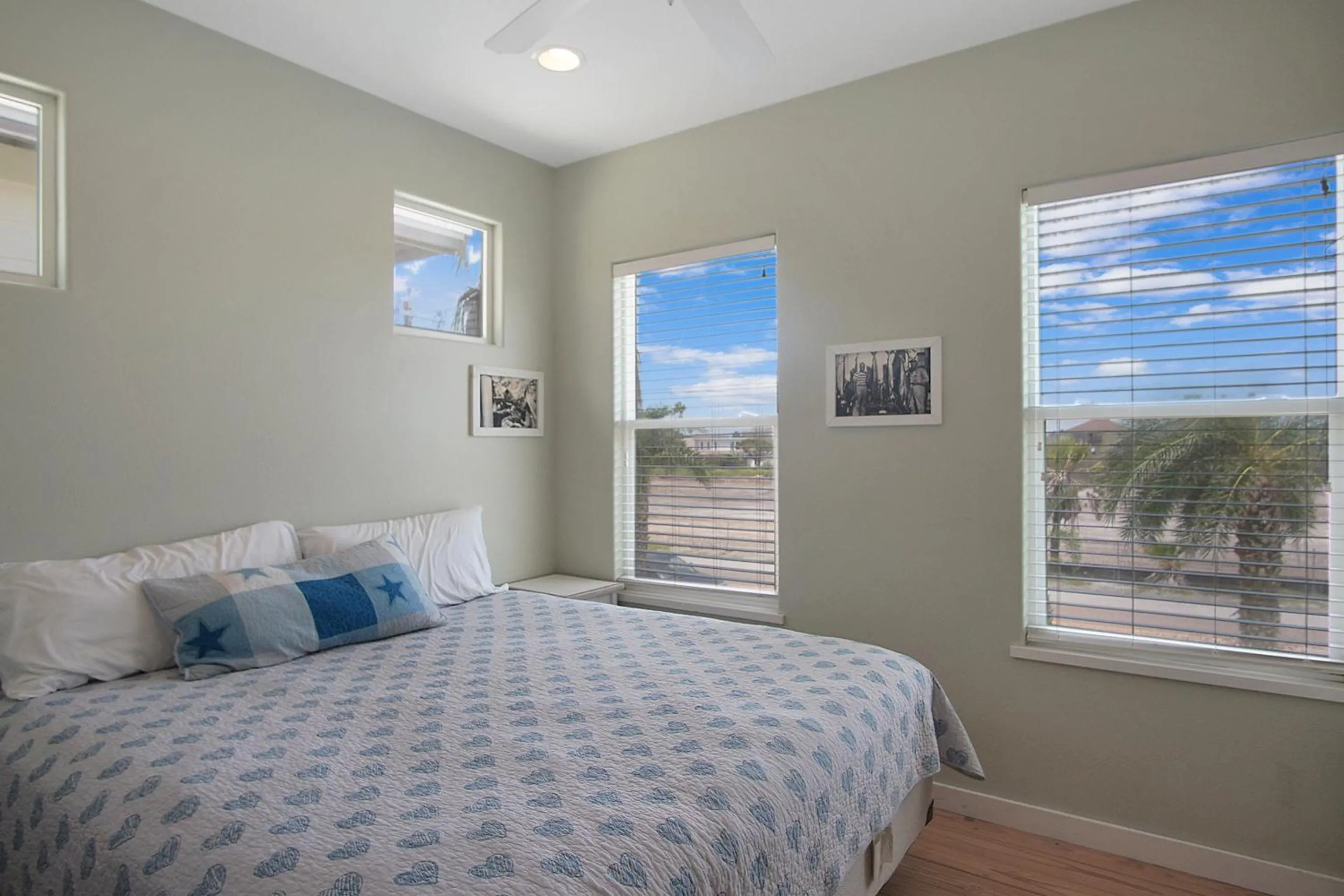 Property building, Bed in Beach Club 1