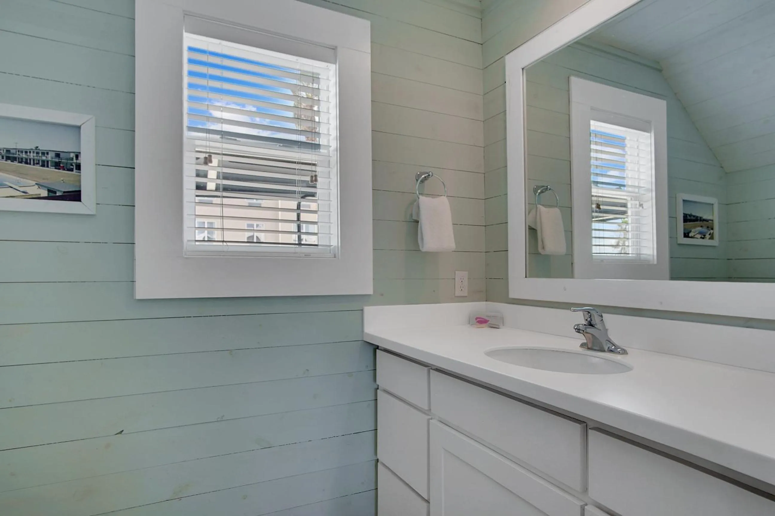 Property building in Beach Club 1