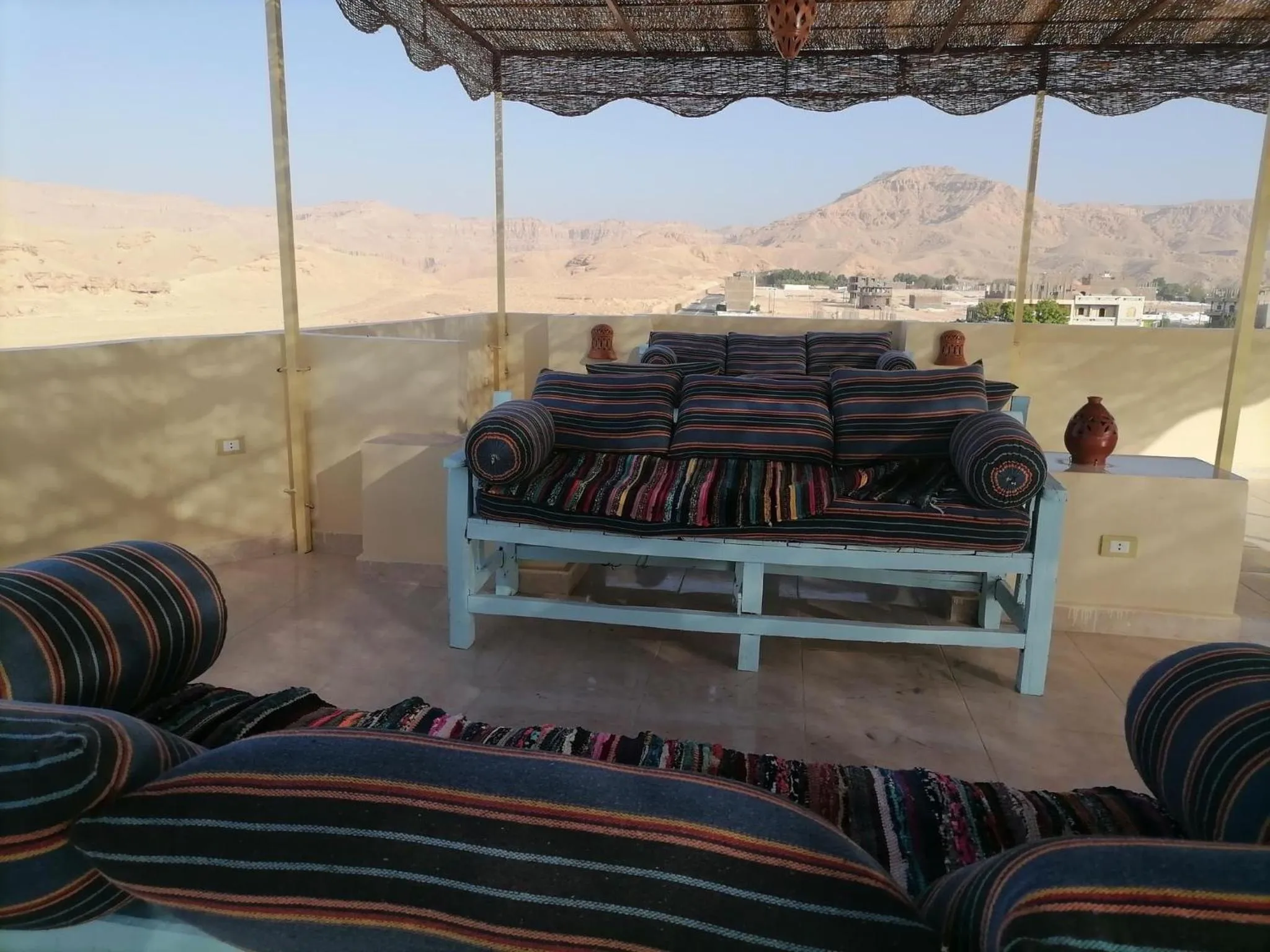 Restaurant/places to eat in Royal Mountain