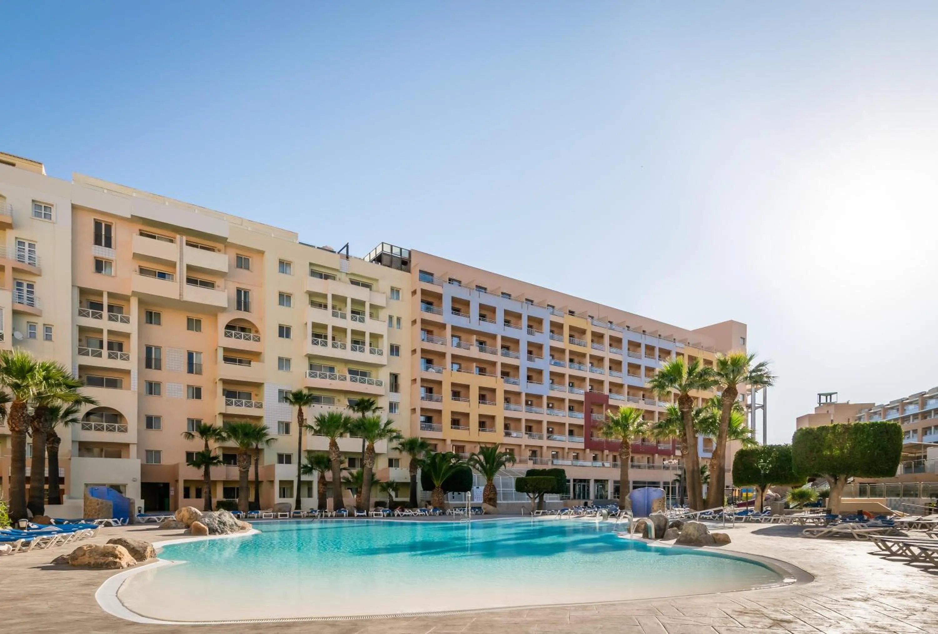 Swimming pool in Hotel Fenix Family by ALEGRIA