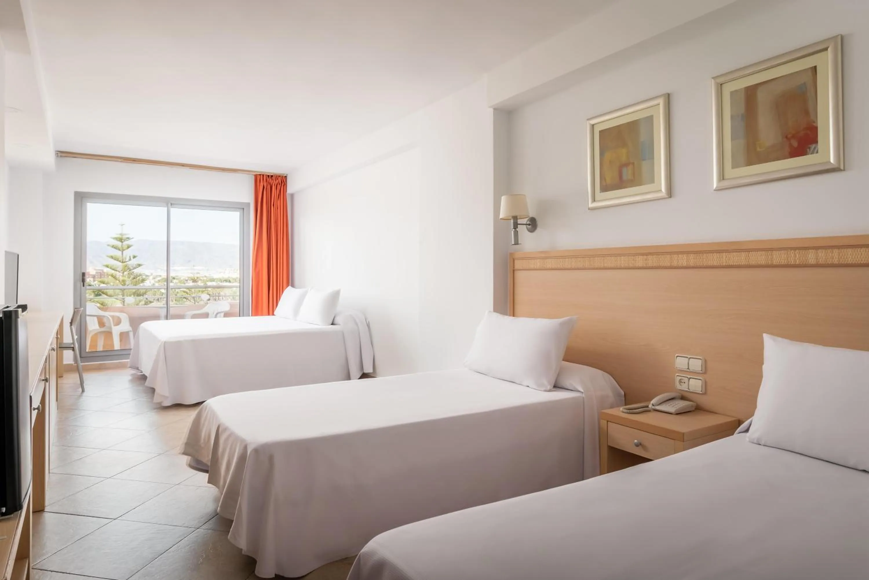 Photo of the whole room, Bed in Hotel Fenix Family by ALEGRIA