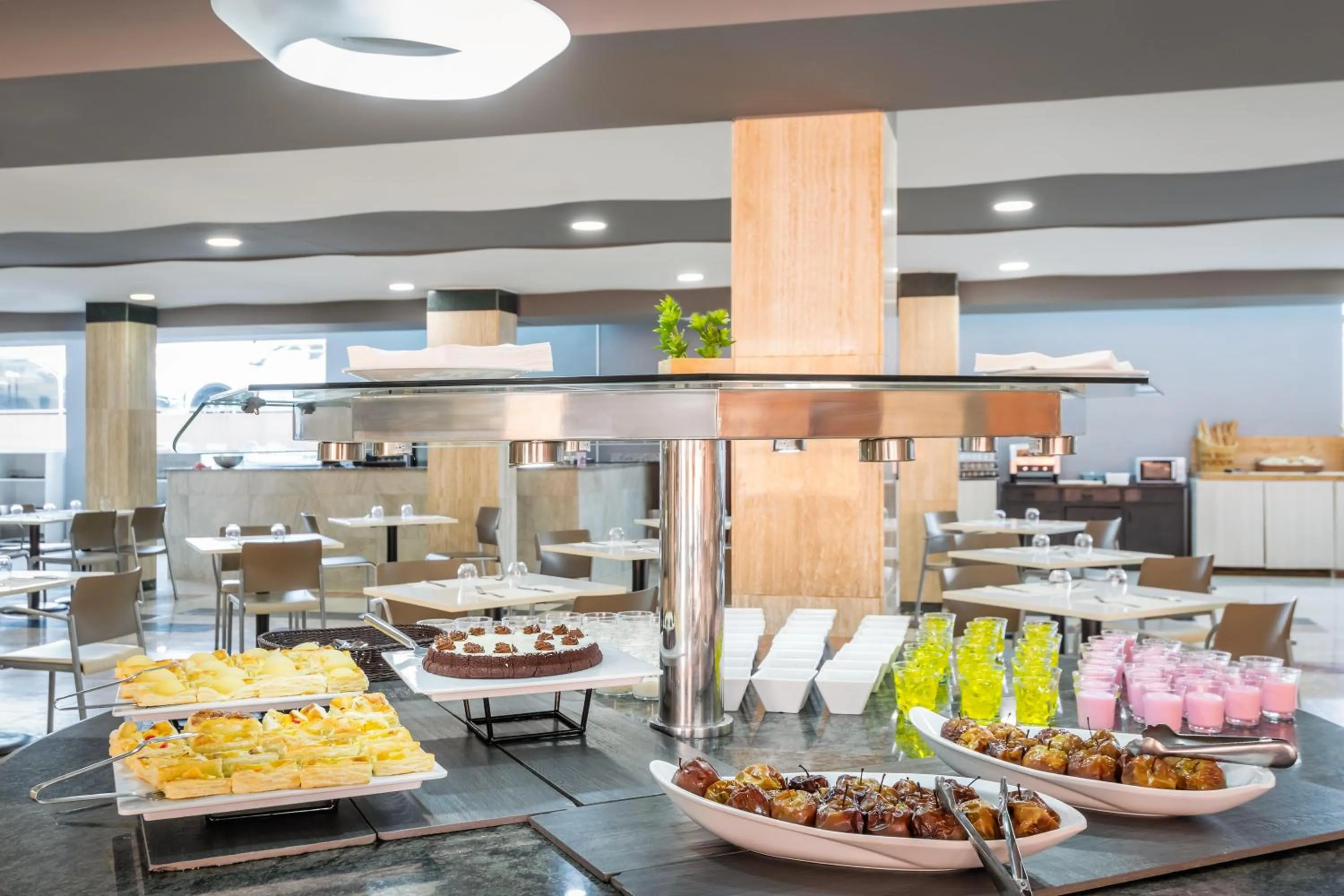 Restaurant/places to eat in Hotel Fenix Family by ALEGRIA