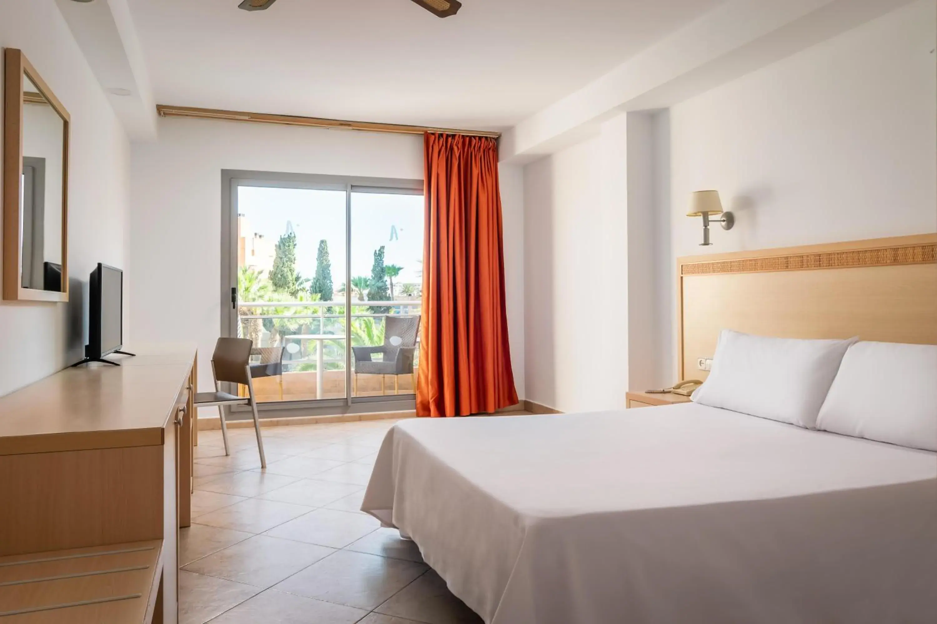 Double Room in Hotel Fenix Family by ALEGRIA Double Room in Hotel Fenix Family by ALEGRIA
