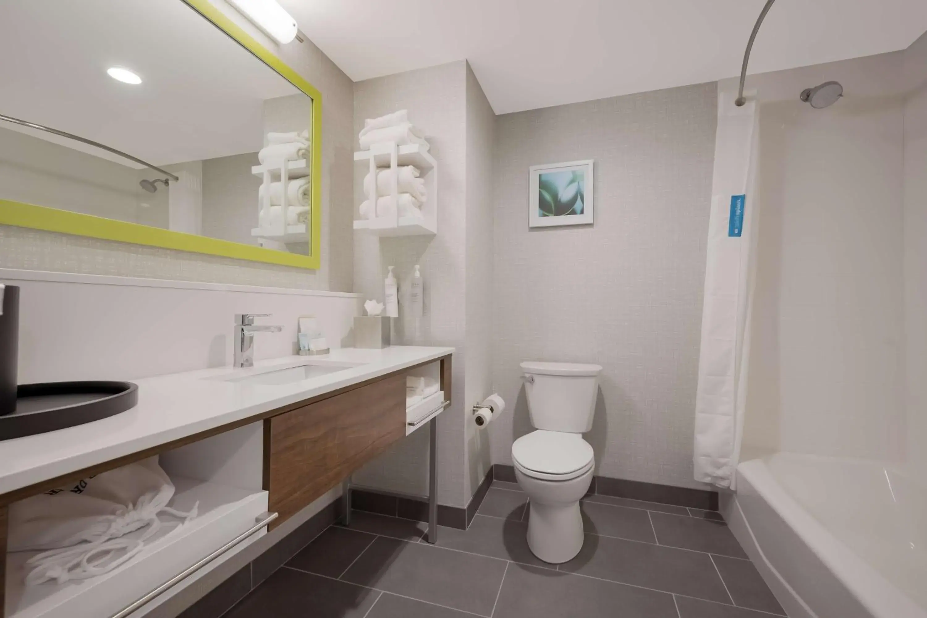 Queen Room with Two Queen Beds - Non-Smoking in Hampton Inn by Hilton Detroit Southfield Queen Room with Two Queen Beds - Non-Smoking in Hampton Inn by Hilton Detroit Southfield