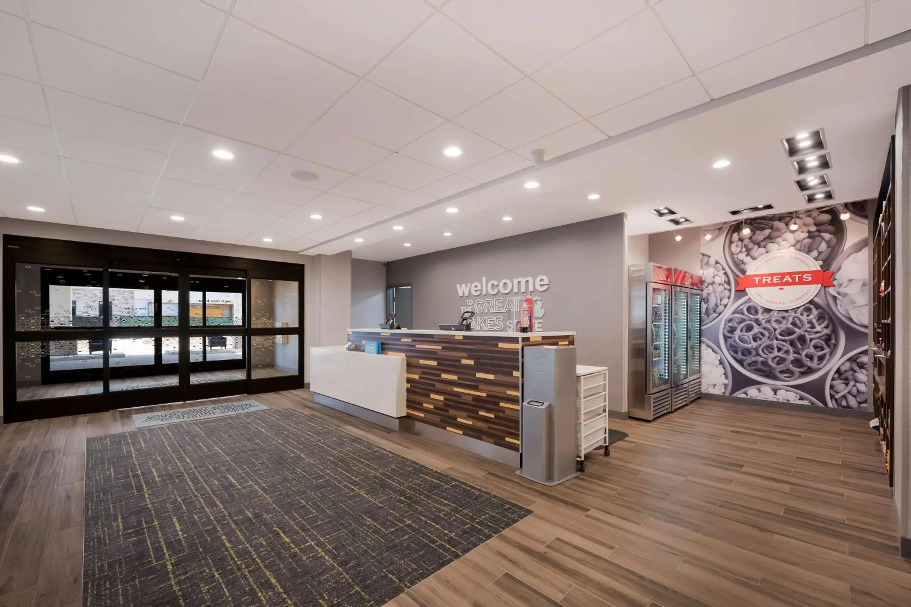 Lobby or reception in Hampton Inn by Hilton Detroit Southfield