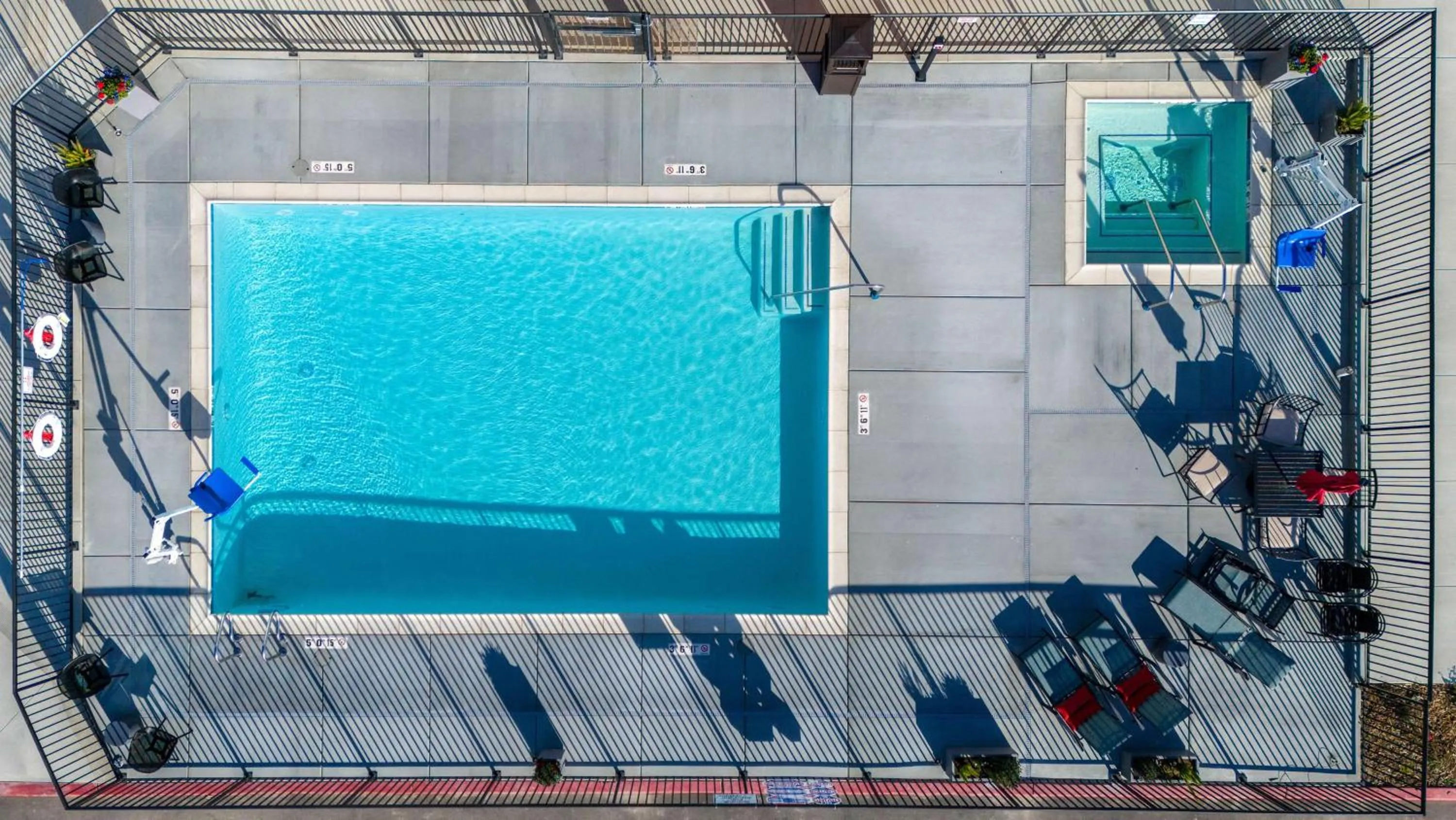 Pool view in Hampton Inn Selma, Ca