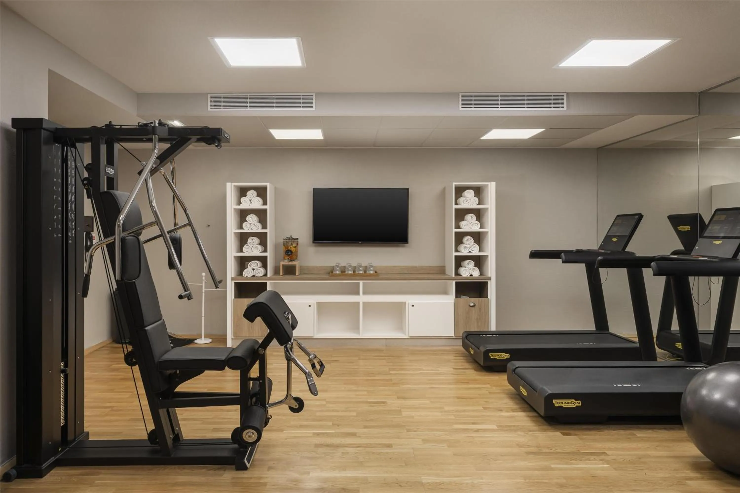 Fitness centre/facilities in Hilton Garden Inn Paris La Villette