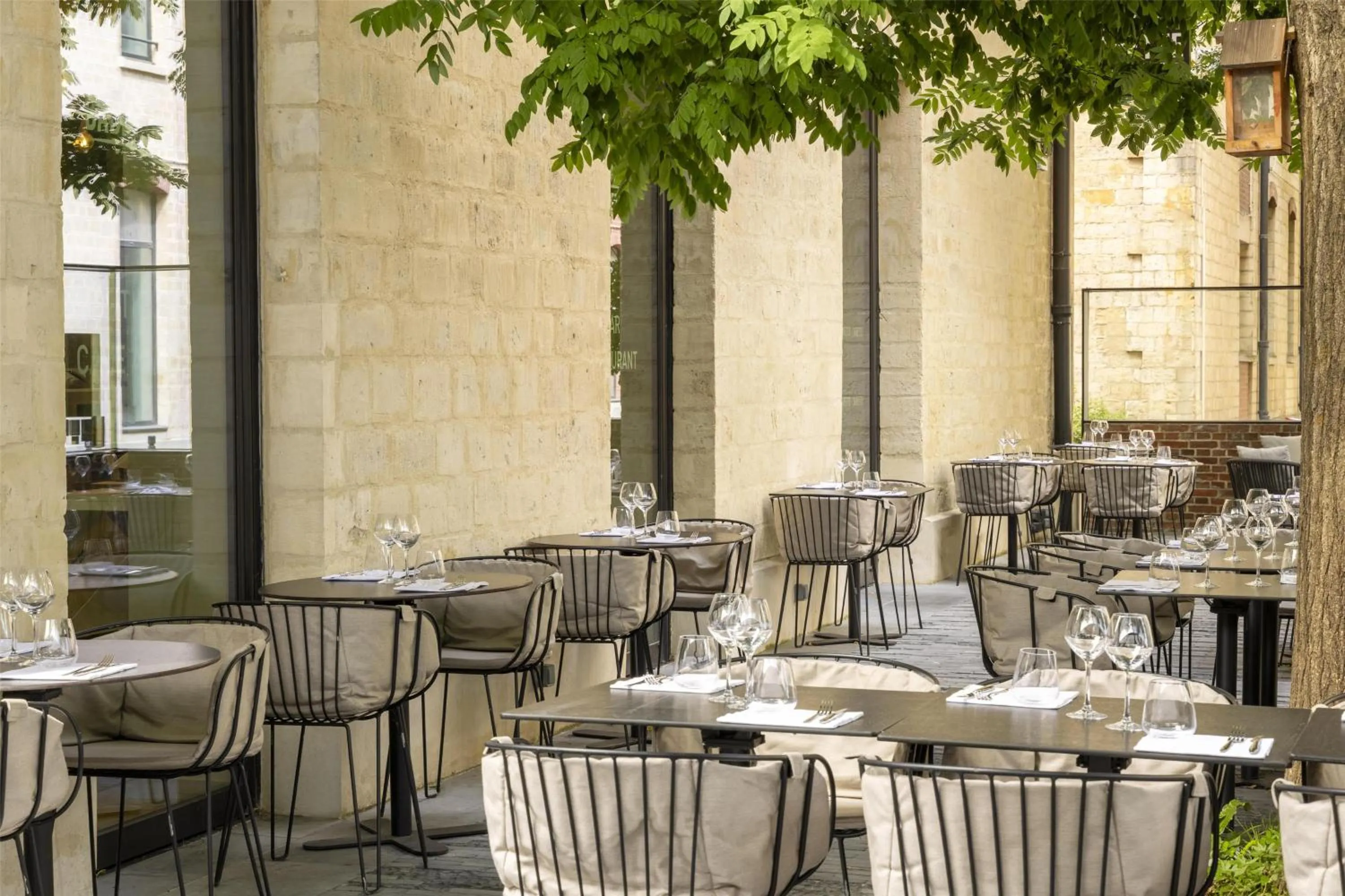 Restaurant/places to eat in Hilton Garden Inn Paris La Villette