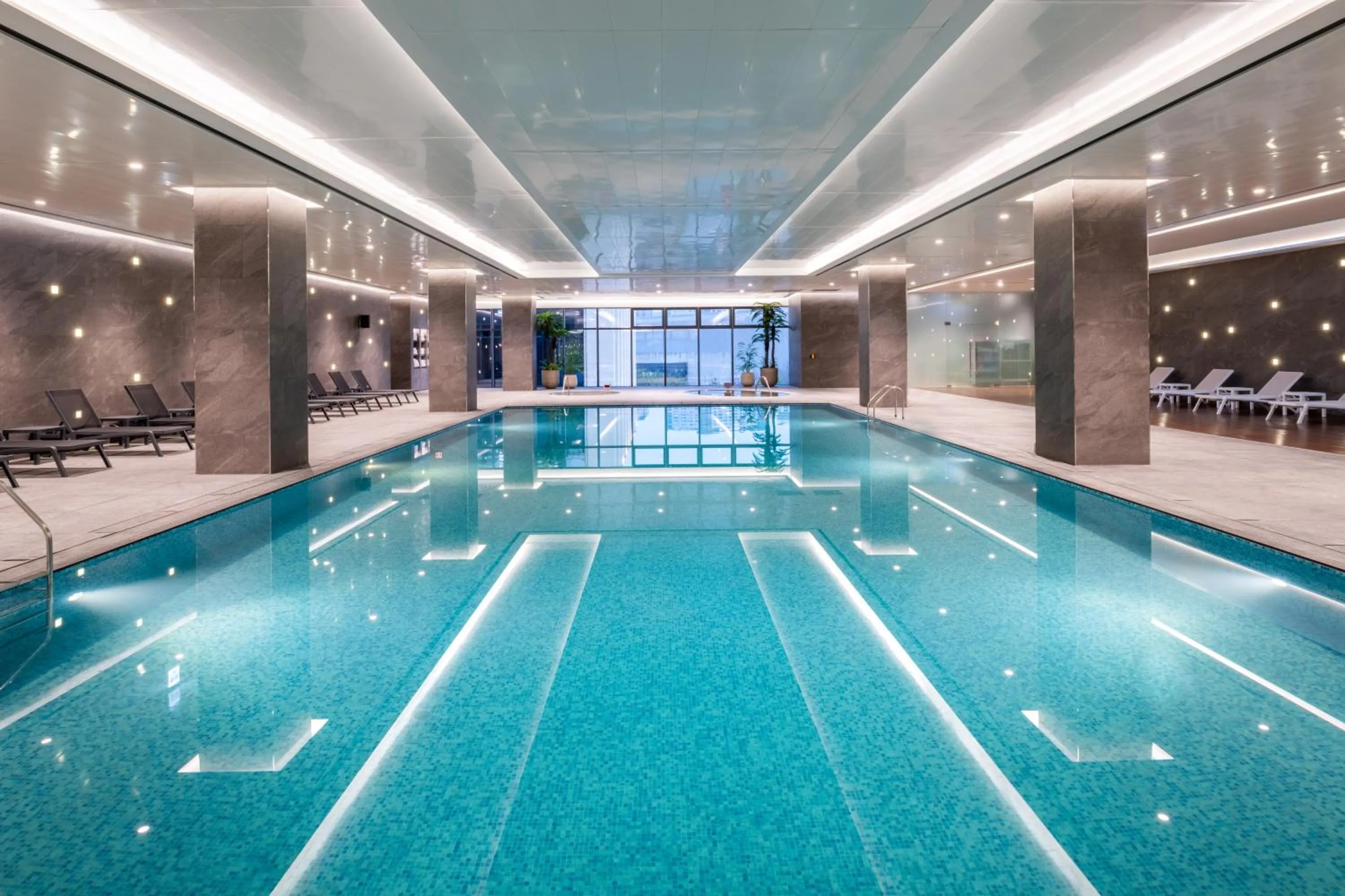 Swimming pool in DoubleTree By Hilton Seoul Pangyo Residences