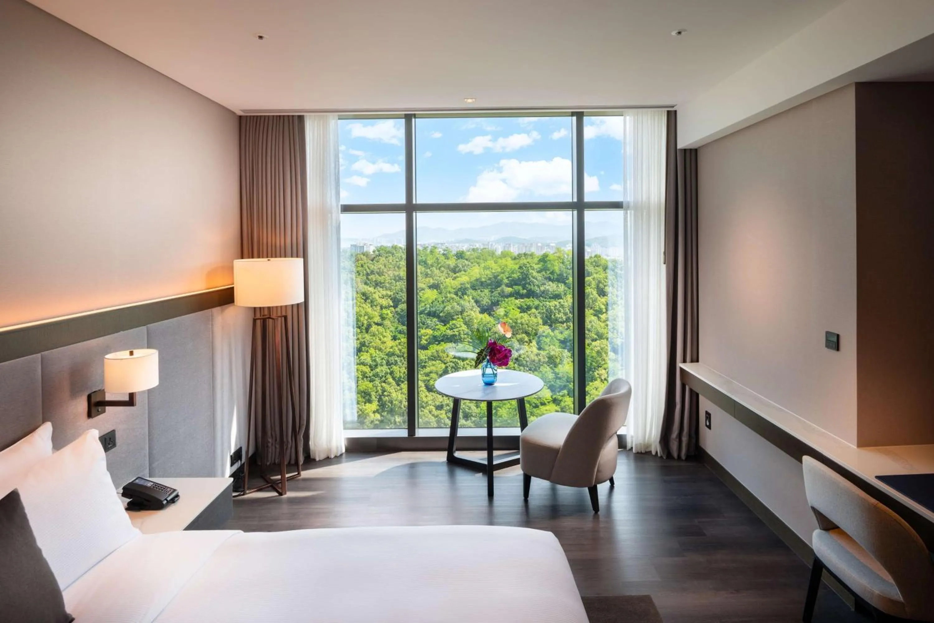 Bedroom, Bed in DoubleTree By Hilton Seoul Pangyo