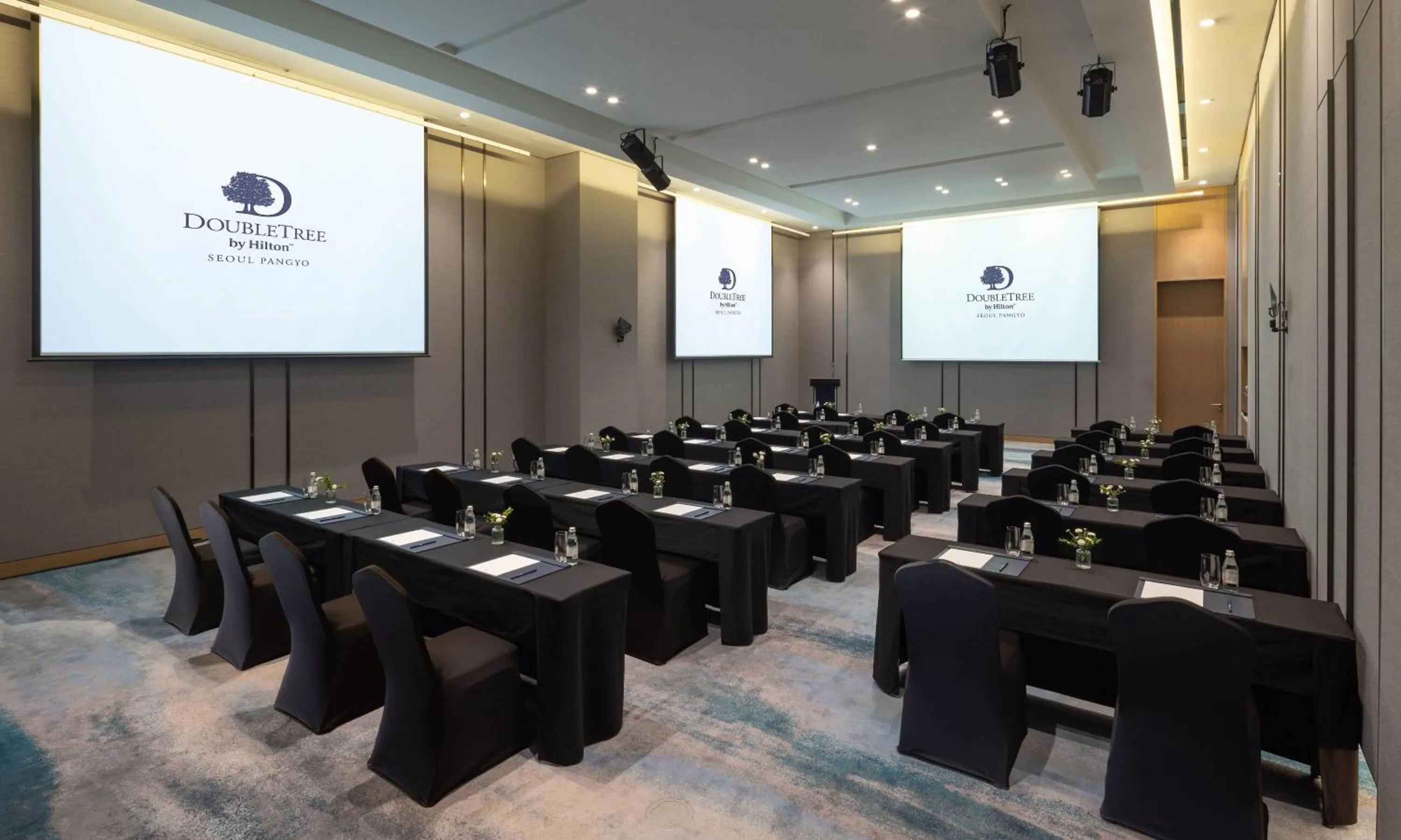 Meeting/conference room in DoubleTree By Hilton Seoul Pangyo