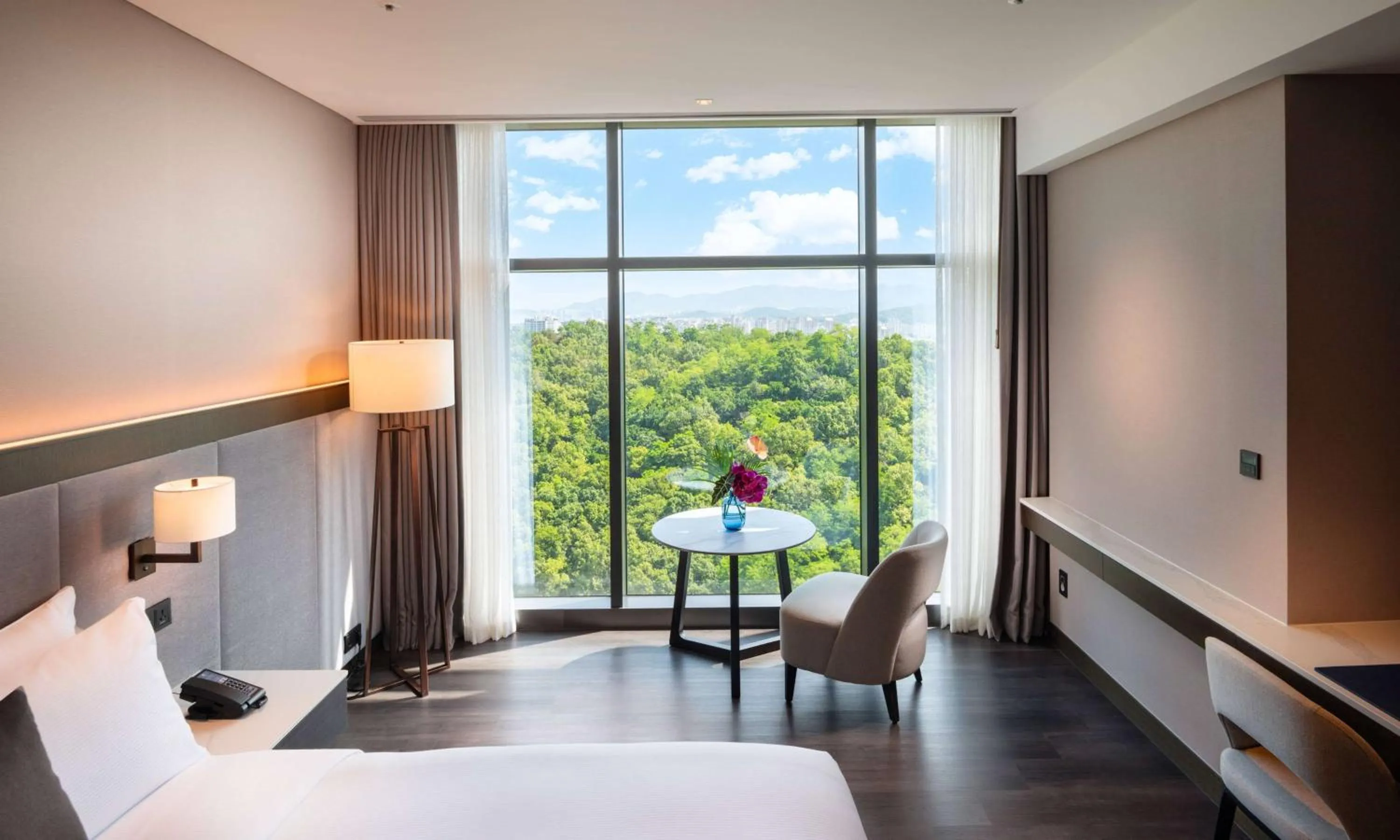 Bedroom, Bed in DoubleTree By Hilton Seoul Pangyo