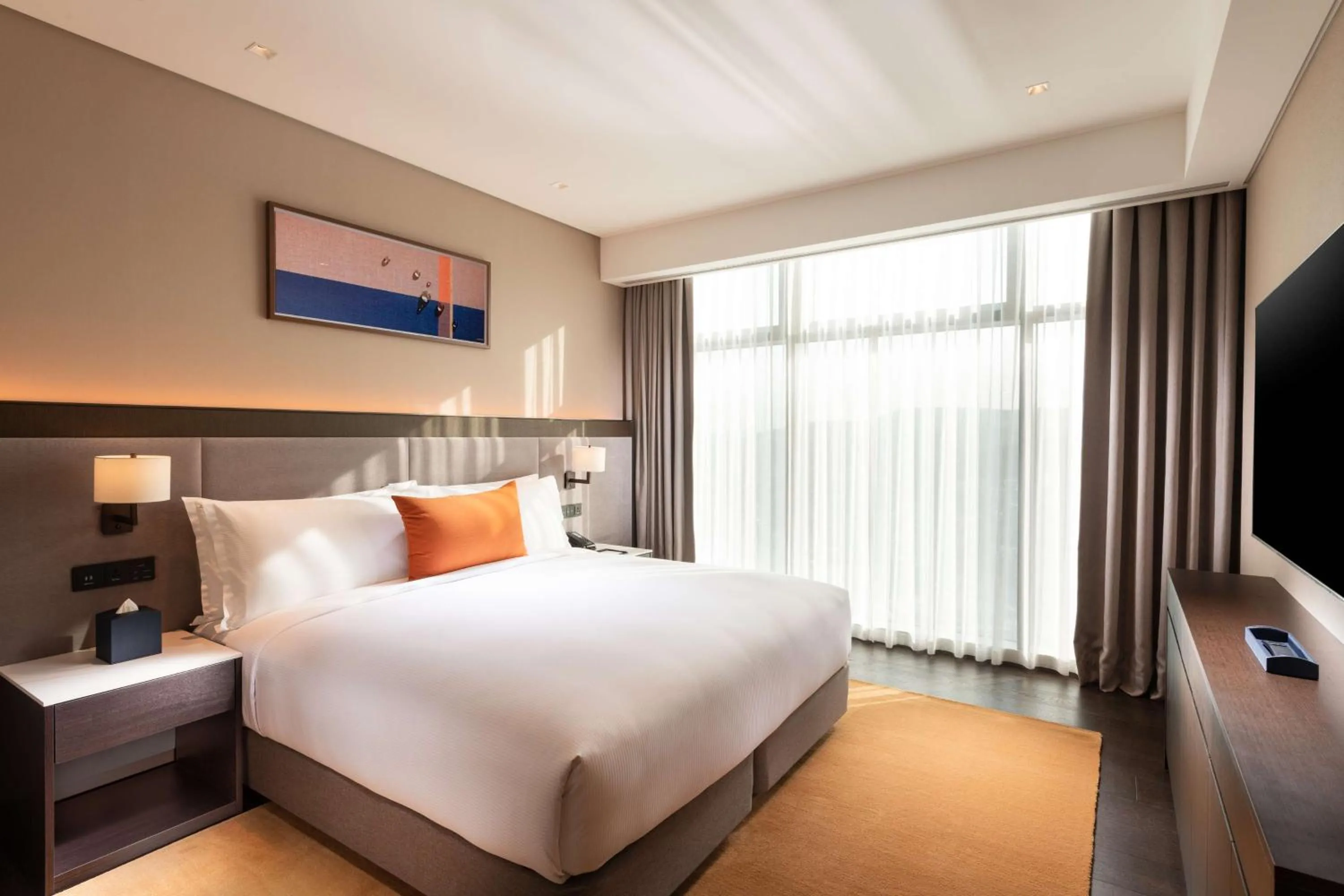Bed in DoubleTree By Hilton Seoul Pangyo