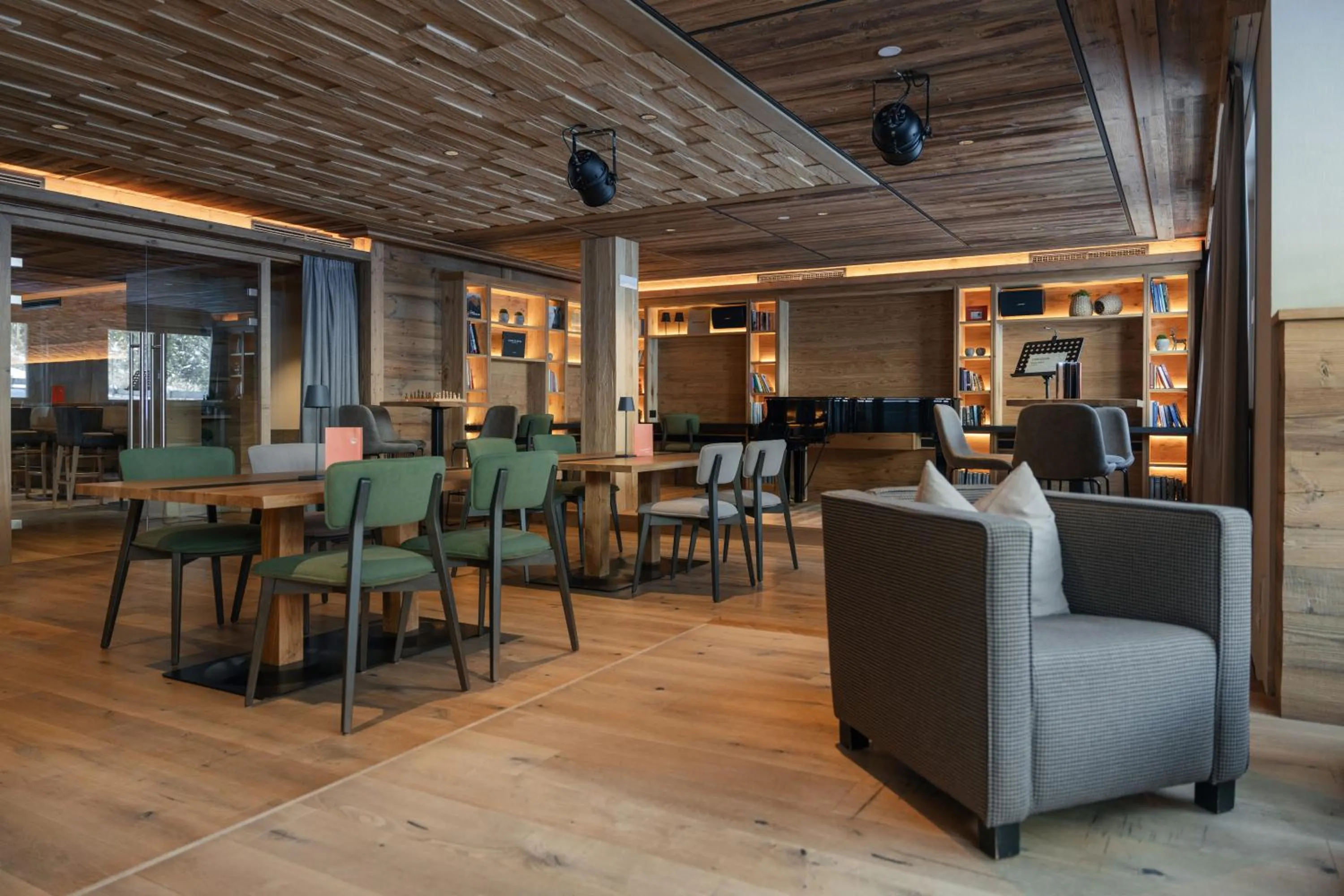 Meeting/conference room in Cyprianerhof Dolomit Resort