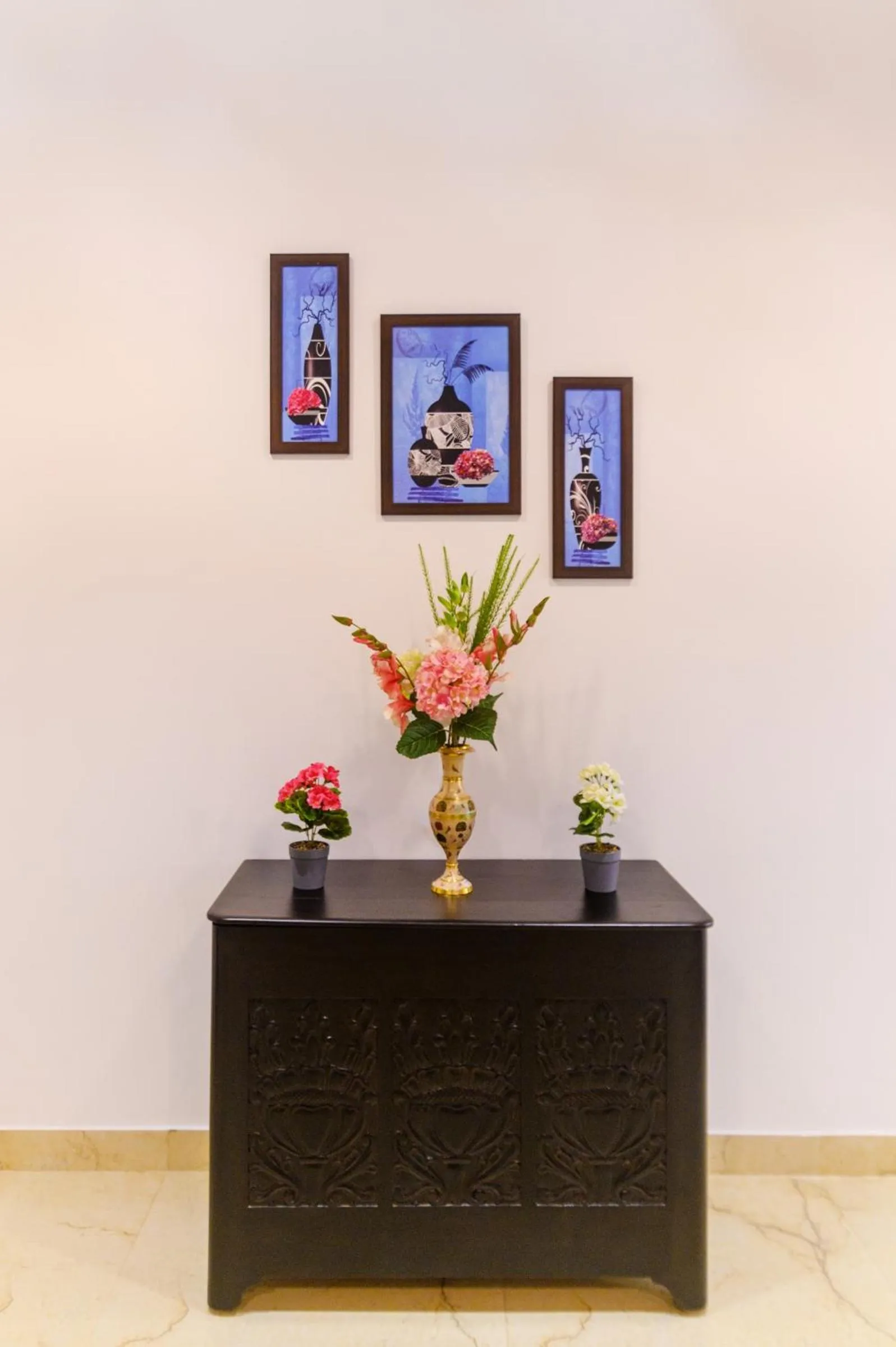 Decorative detail in Lotus & Orchid Villas by Ramnath Homes