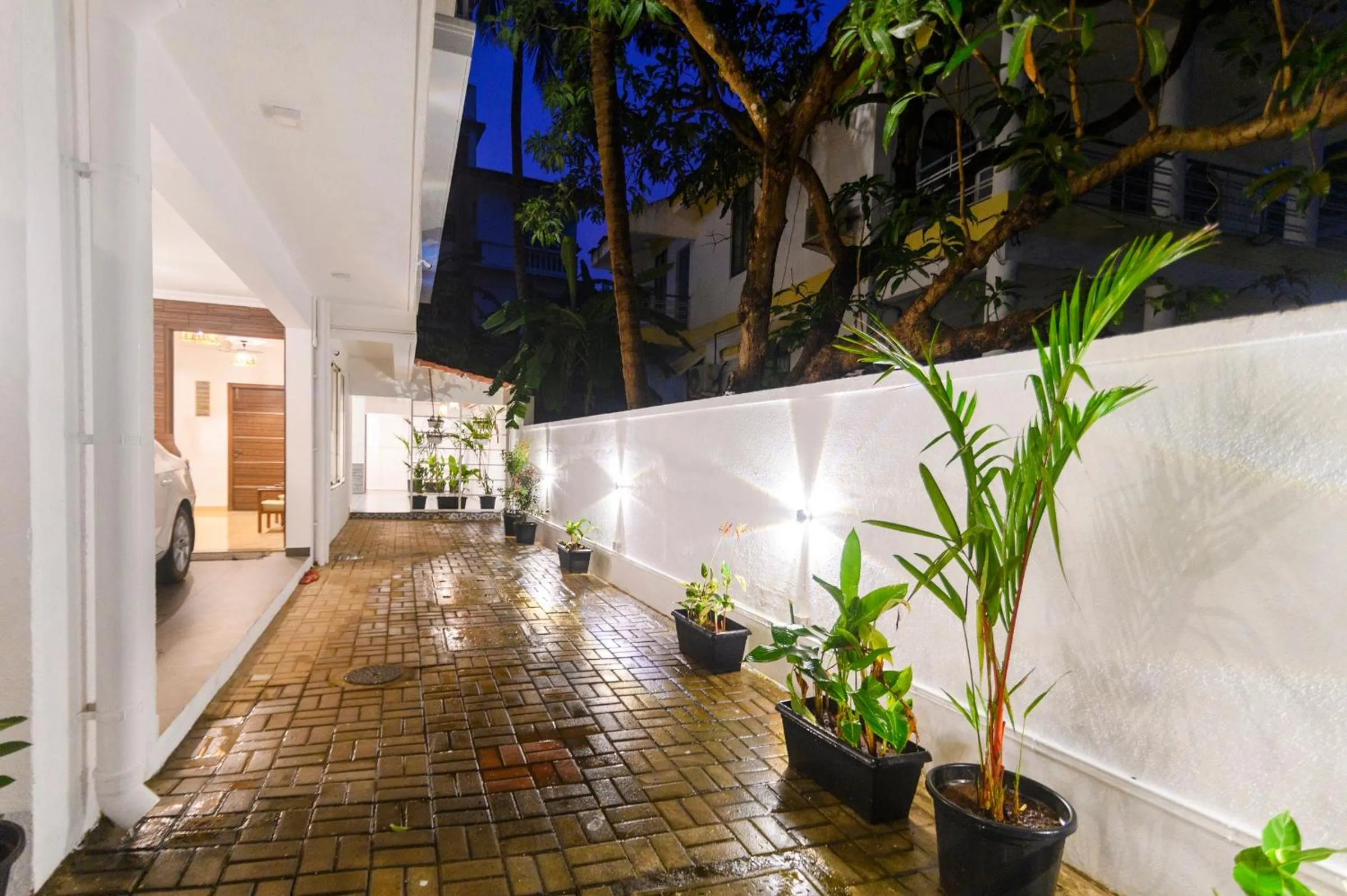 Garden view in Lotus & Orchid Villas by Ramnath Homes