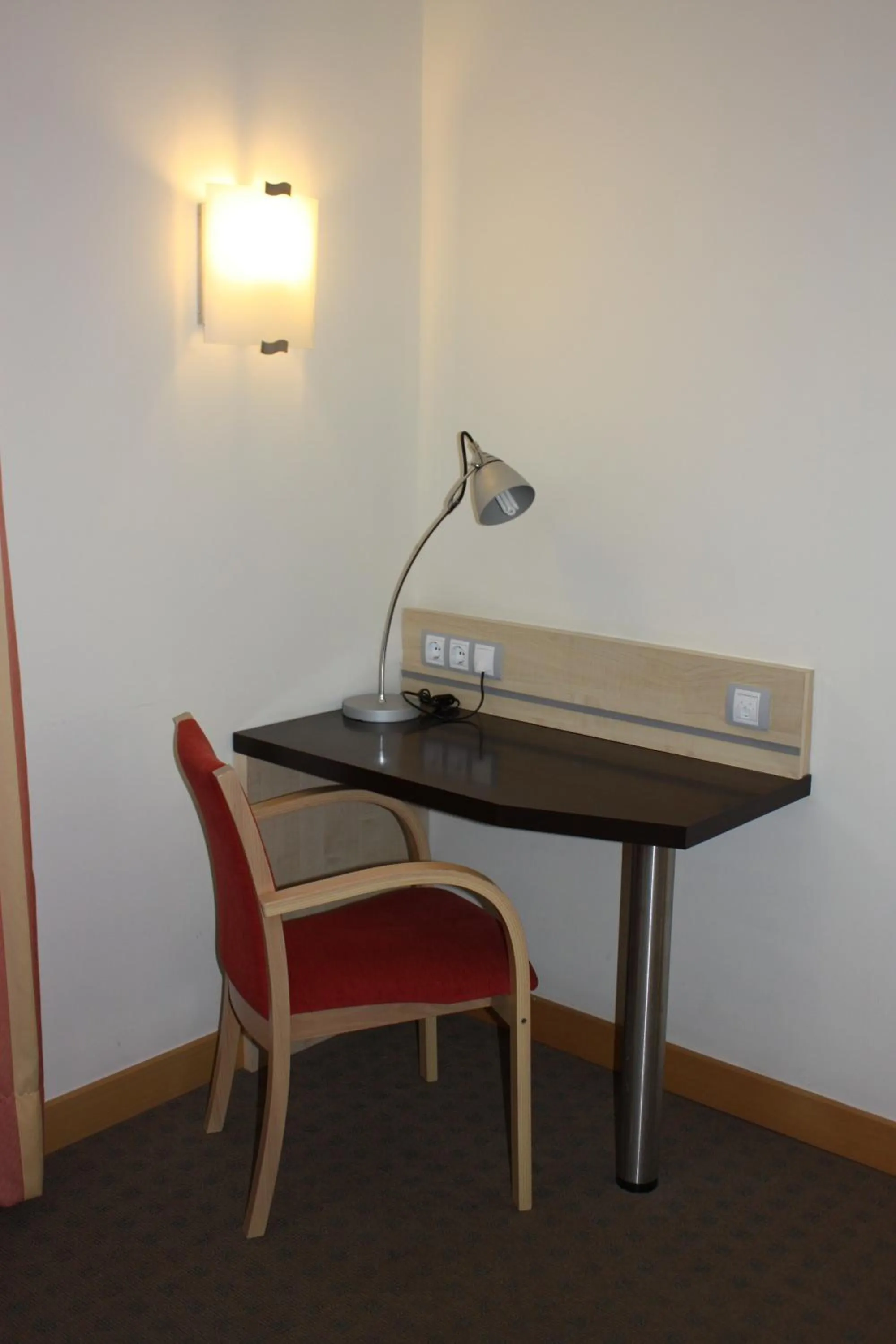 Photo of the whole room in Holiday Inn Express Molins de Rei by IHG