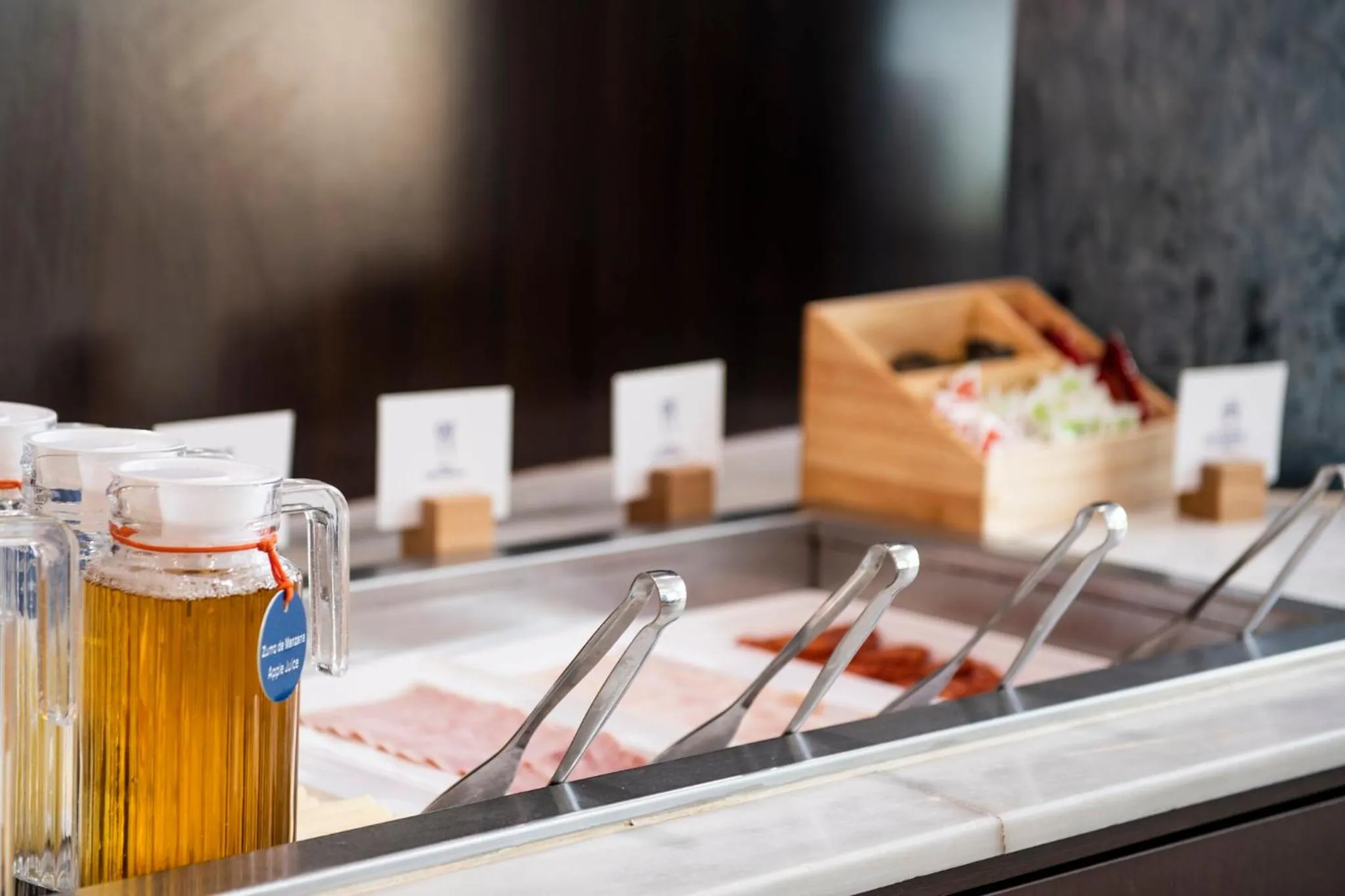 Restaurant/places to eat in Holiday Inn Express Molins de Rei by IHG