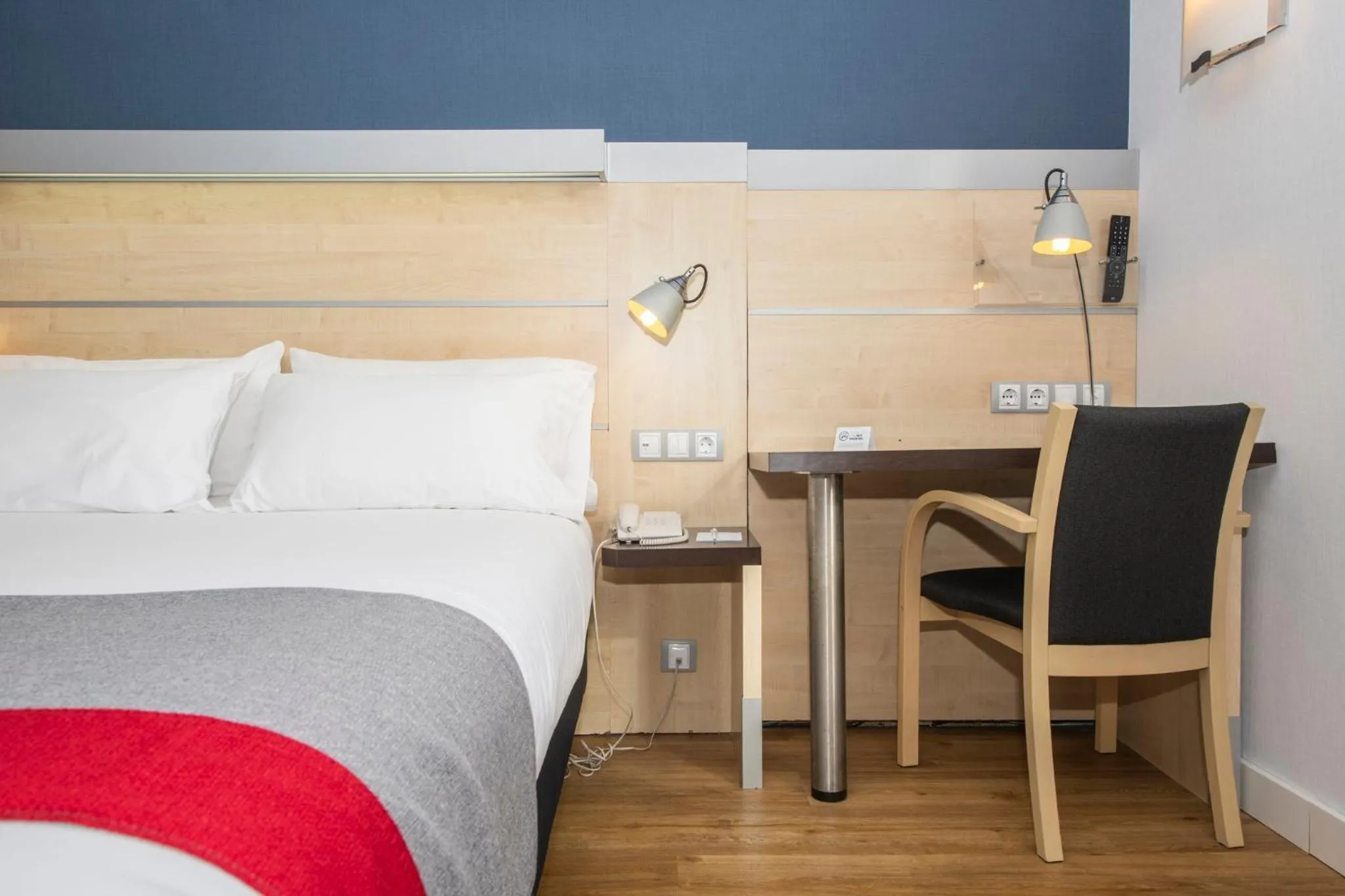 Photo of the whole room, Bed in Holiday Inn Express Molins de Rei by IHG