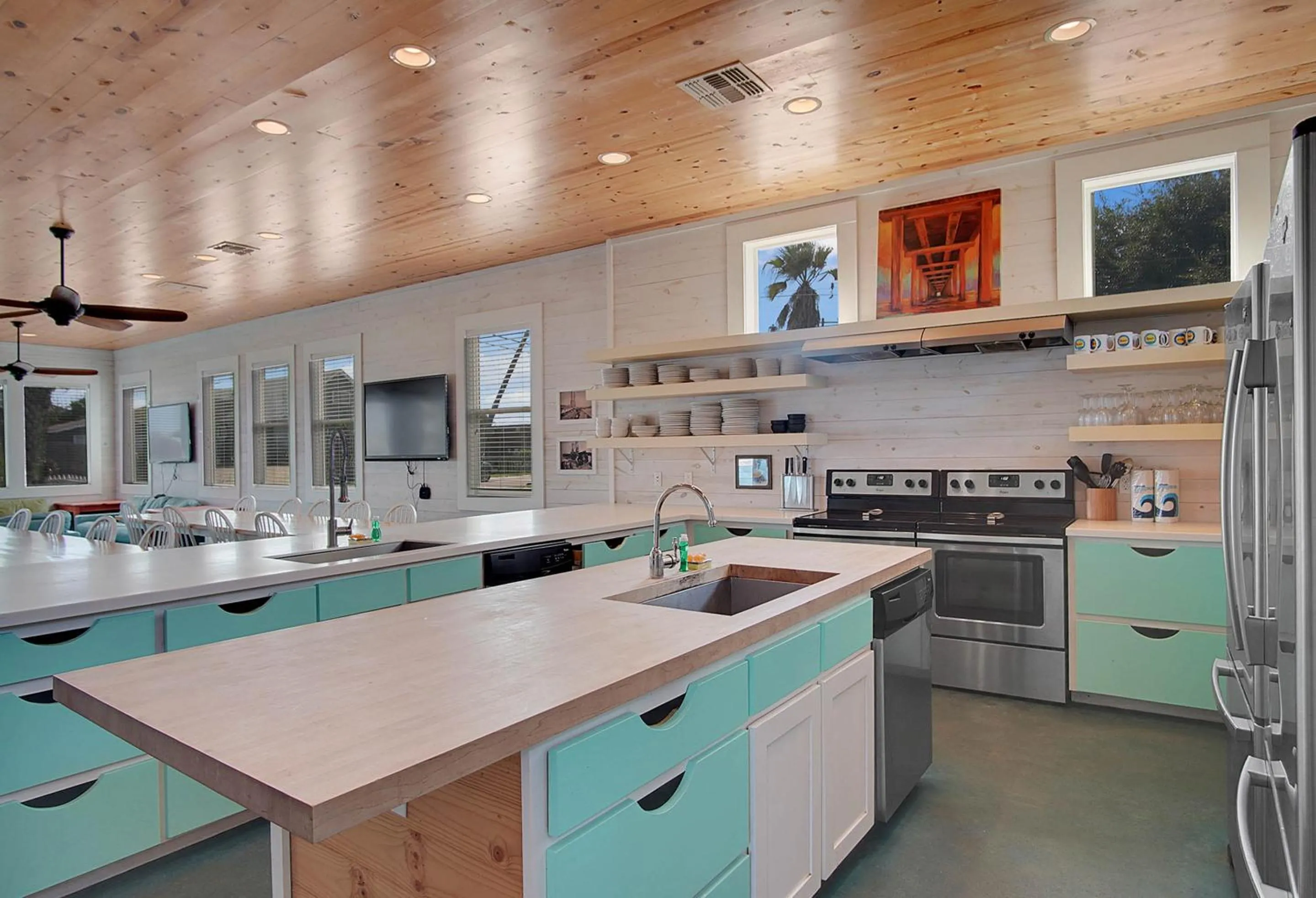 Property building in Beach Club 2