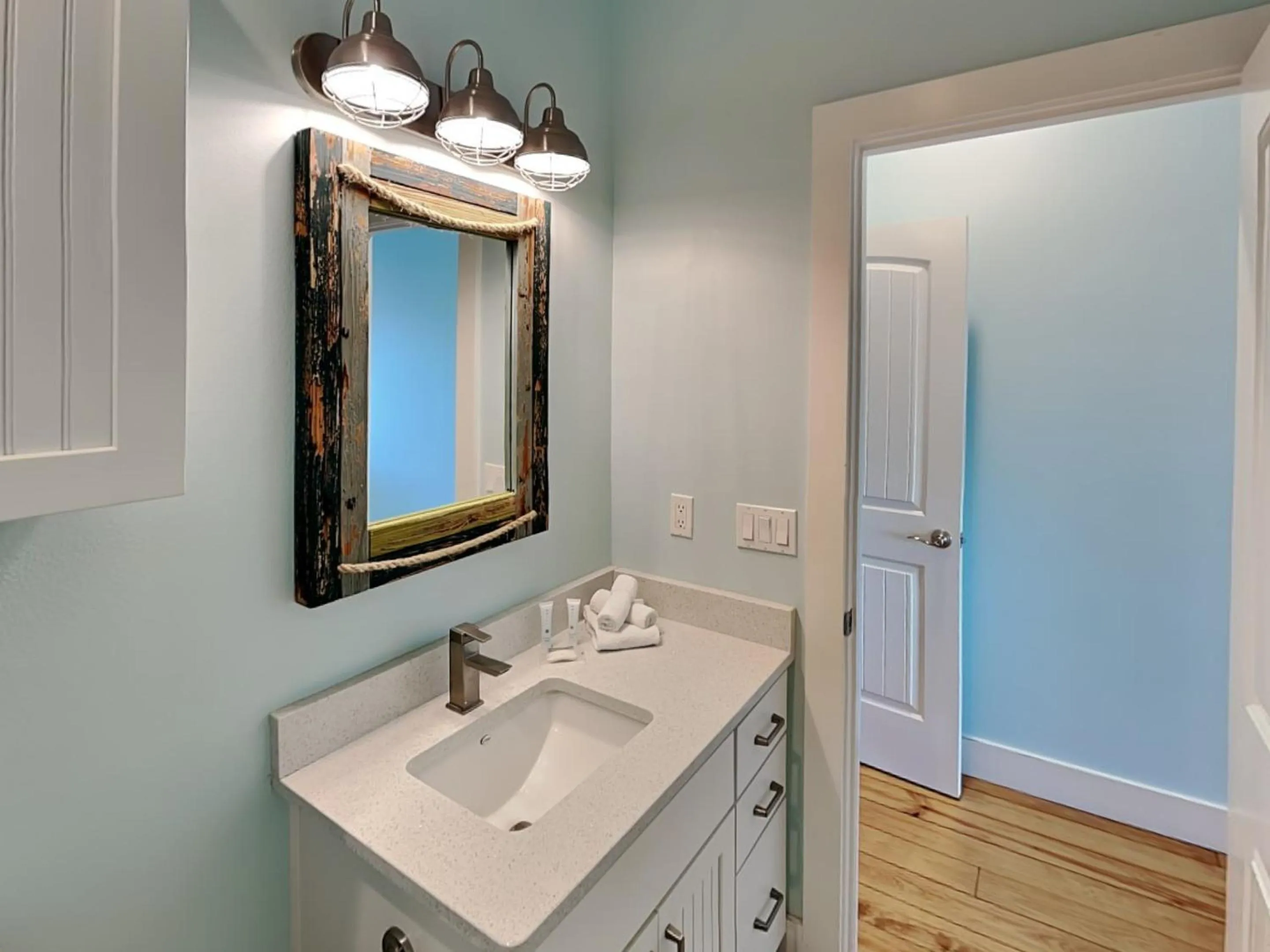 Bathroom in Turtle Paradise