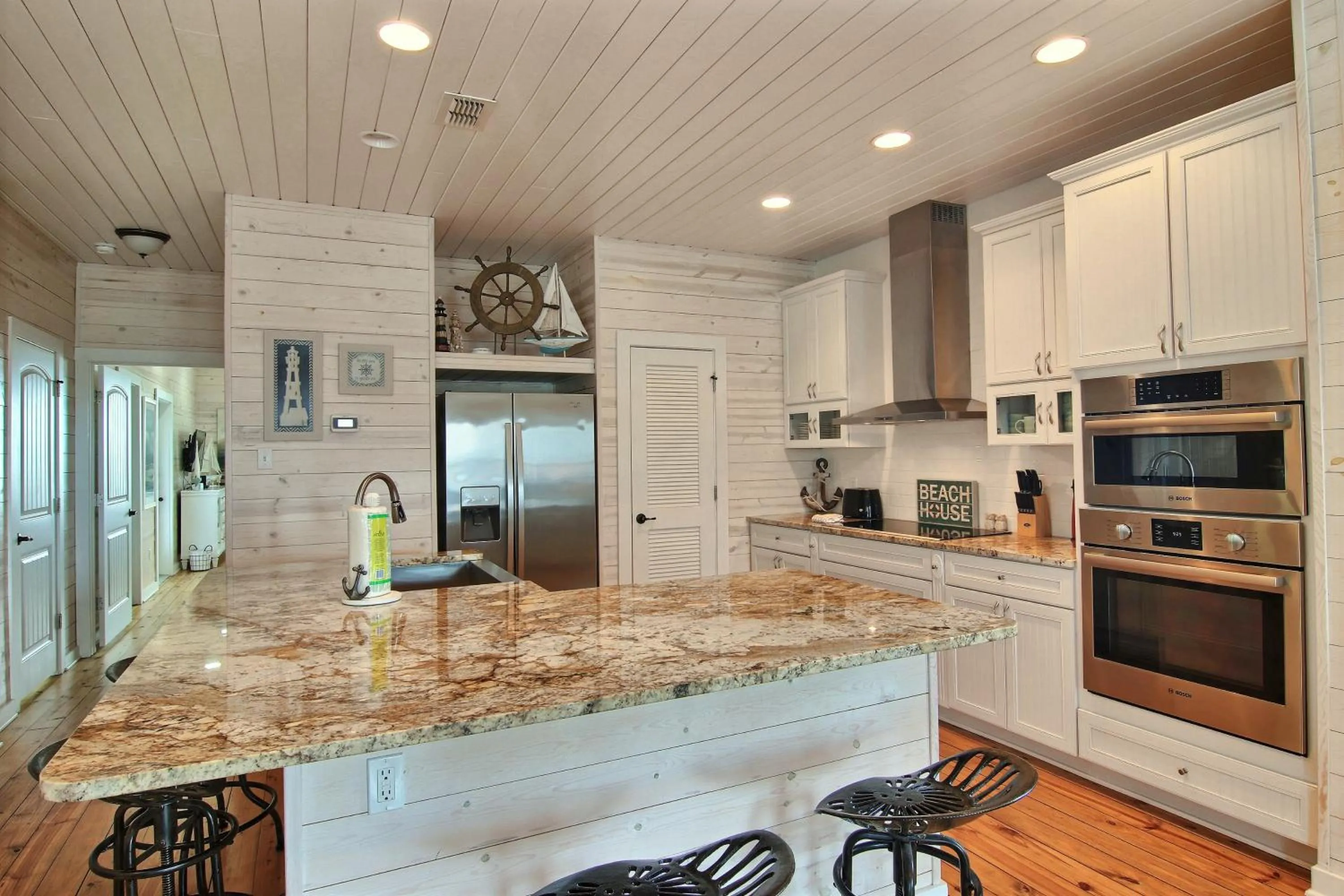 Property building in Kona Cove