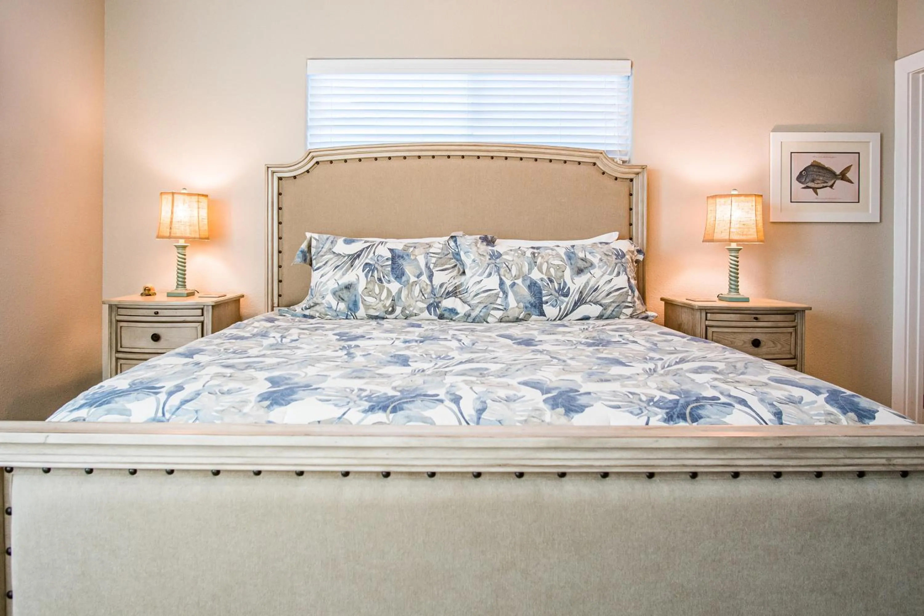 Property building, Bed in Tortuga Landing
