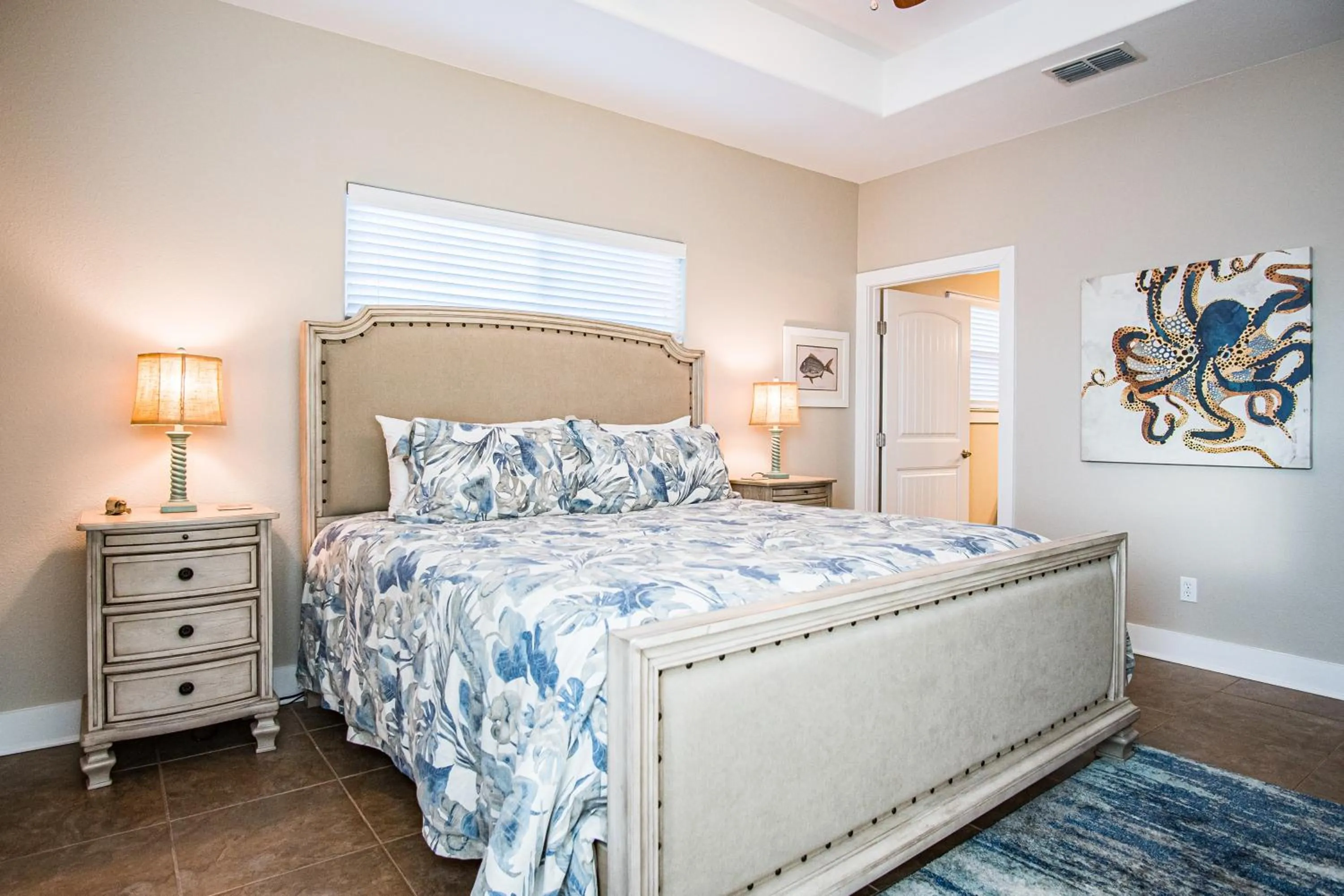 Property building, Bed in Tortuga Landing