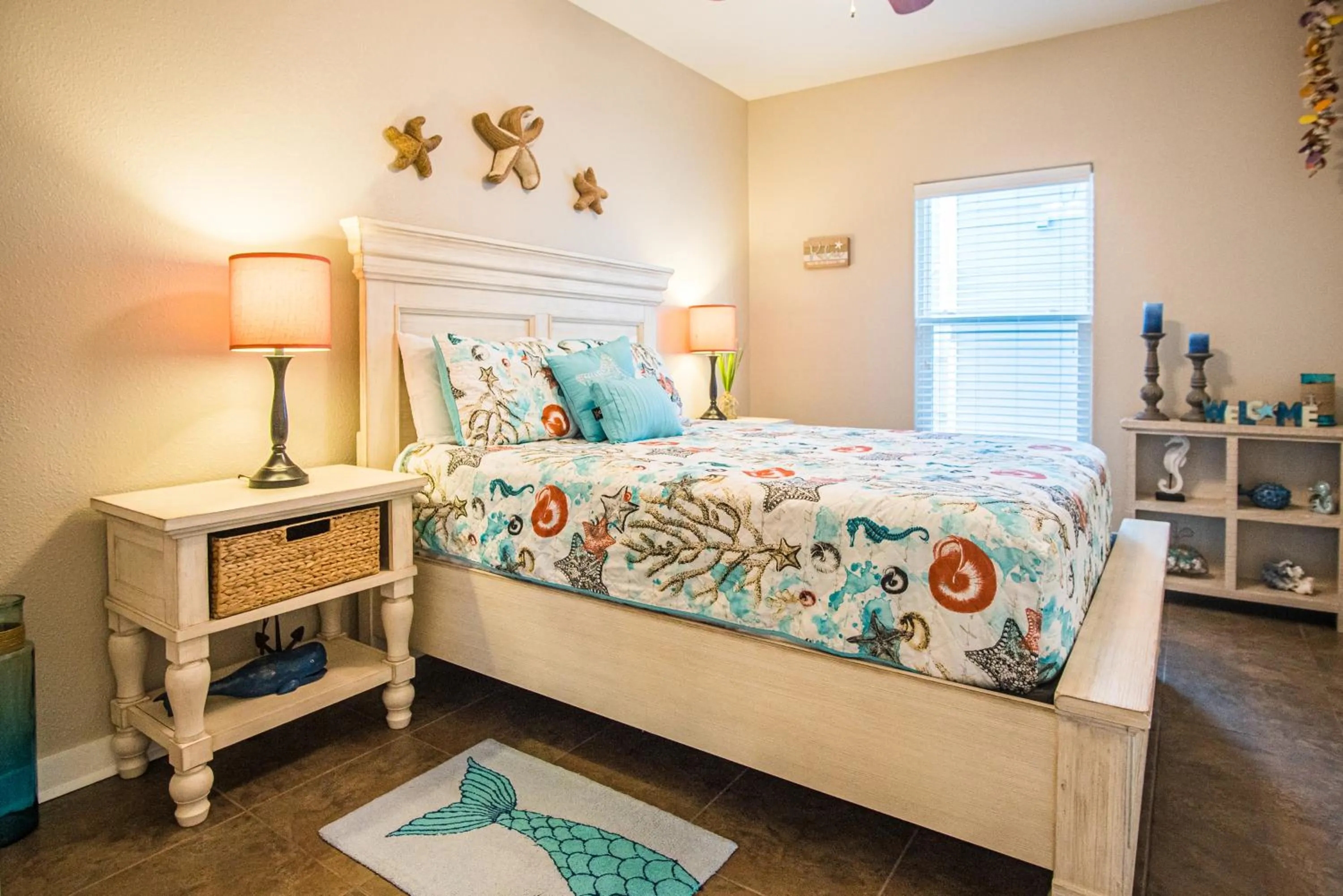 Property building, Bed in Tortuga Landing