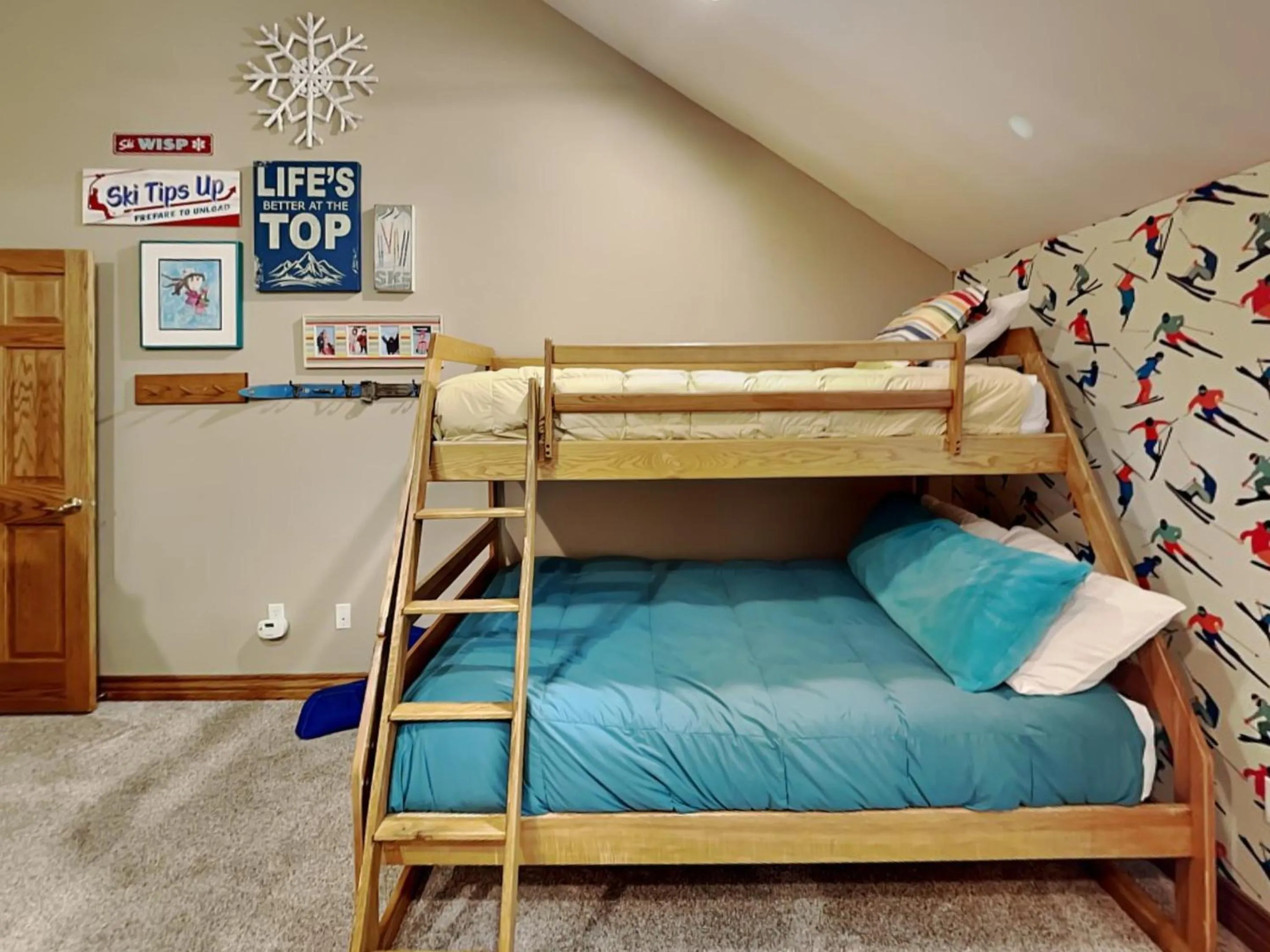 Bed in Stone Mountain Vista