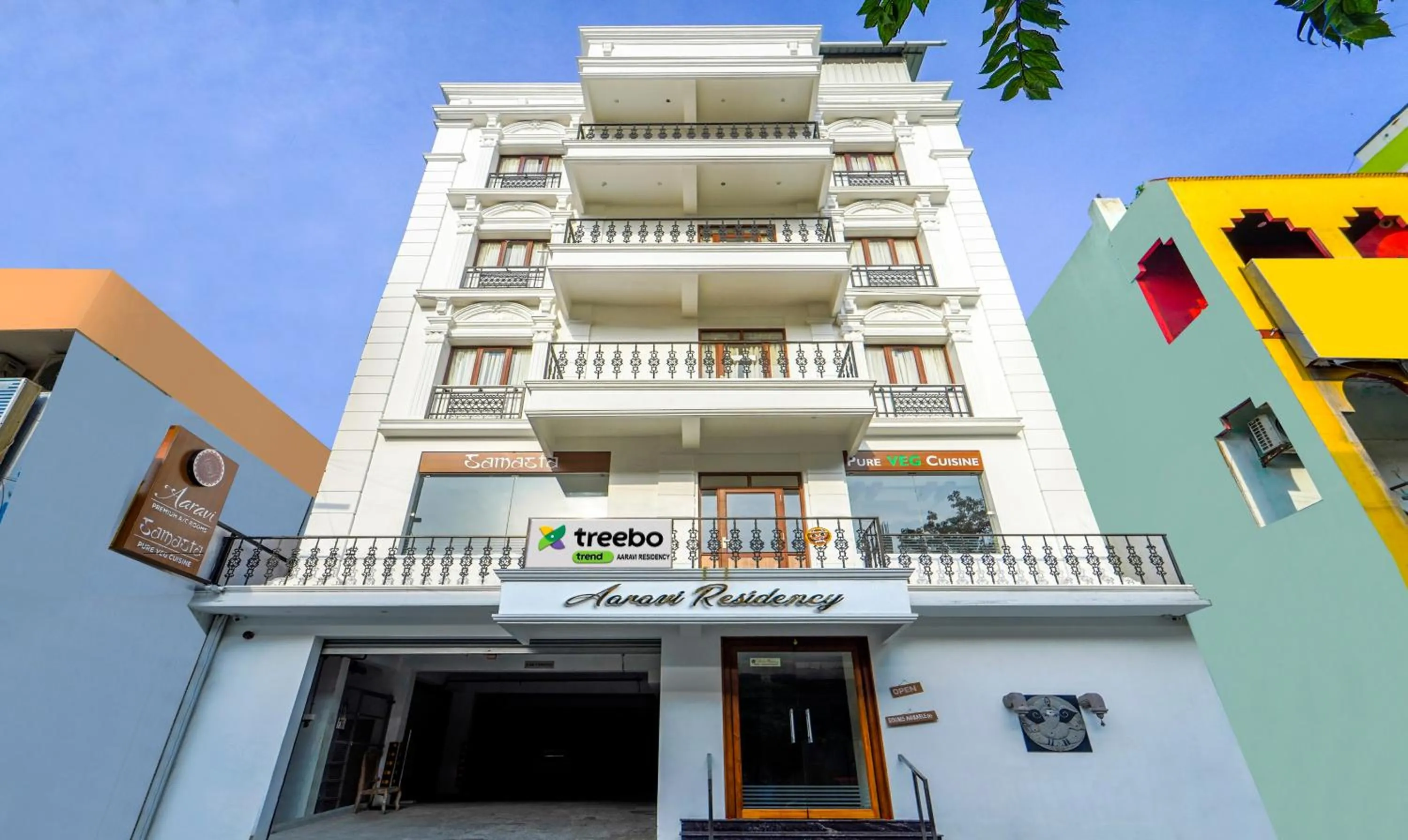 Facade/entrance in Treebo Aaravi Residency, 800 Mtrs From Promenade Beach