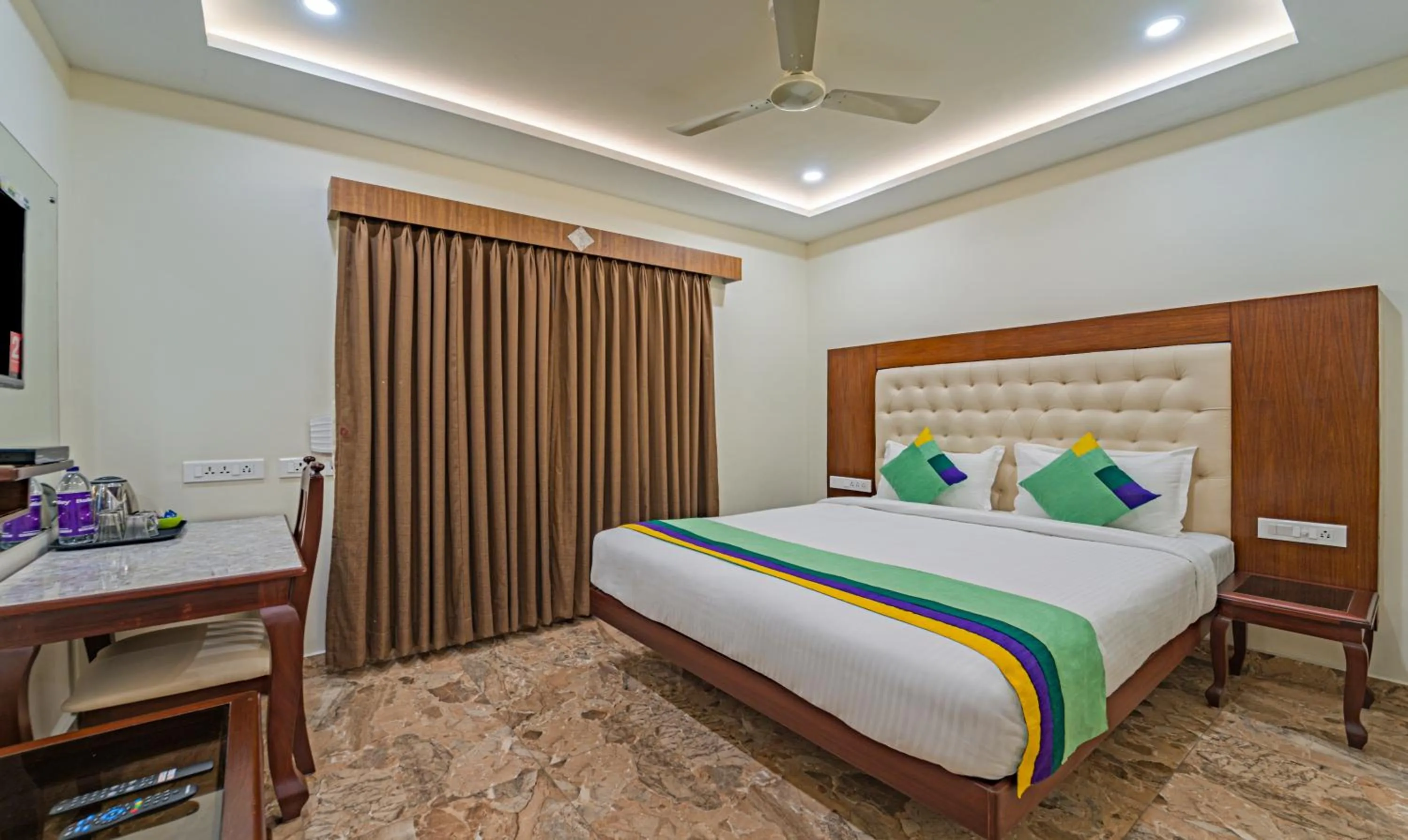 Bed in Treebo Aaravi Residency, 800 Mtrs From Promenade Beach
