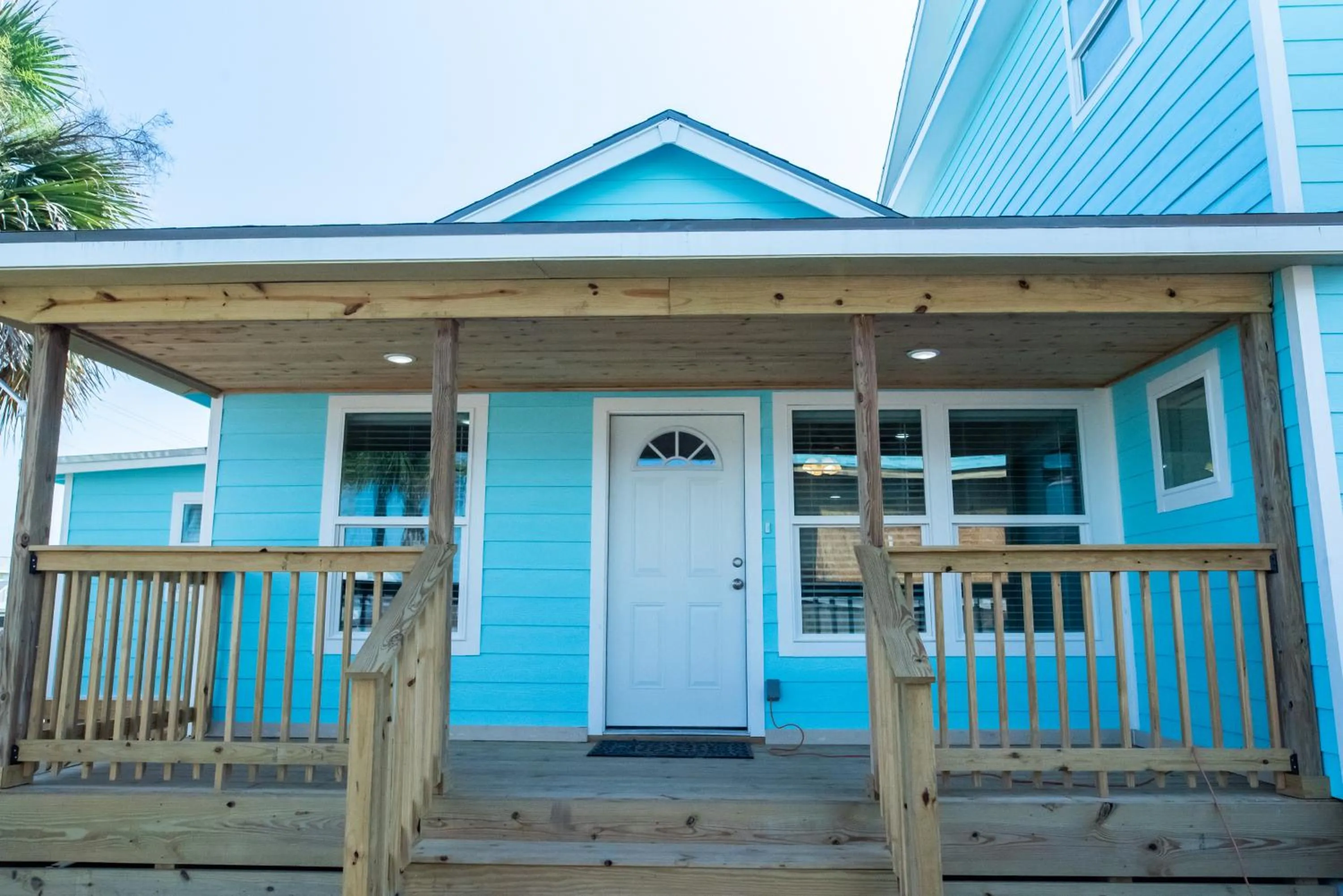 Property building in Casa De Poe