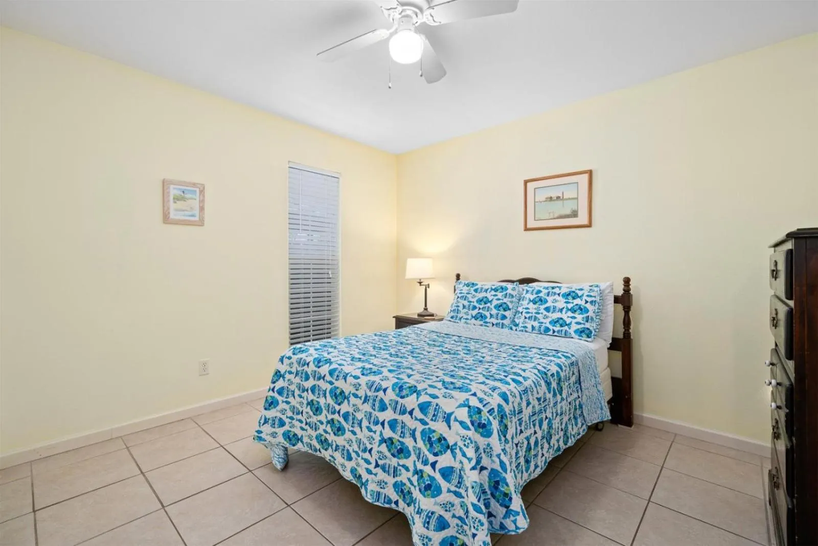 Property building, Bed in Coastal Soul