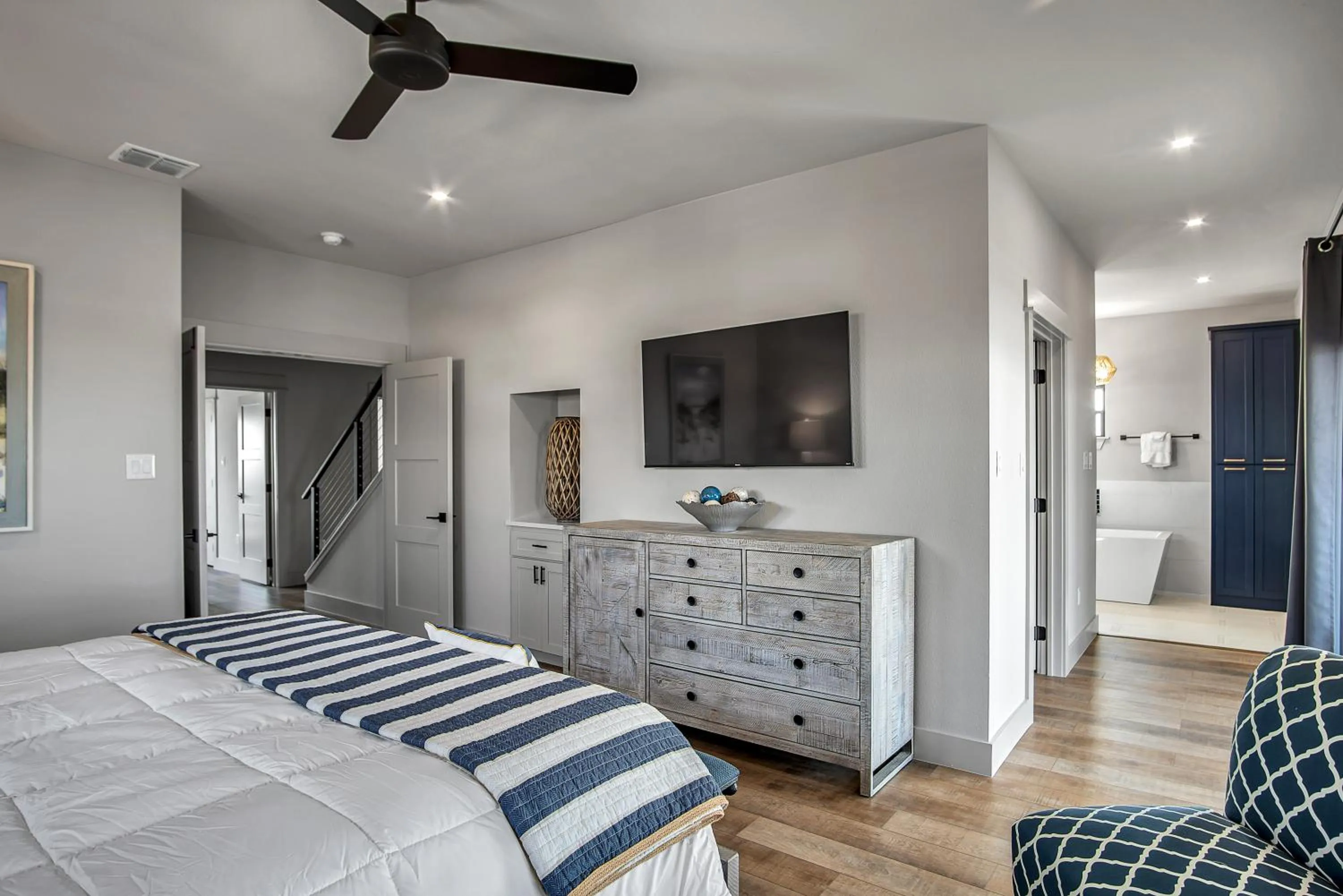 Property building, Bed in The Gentry