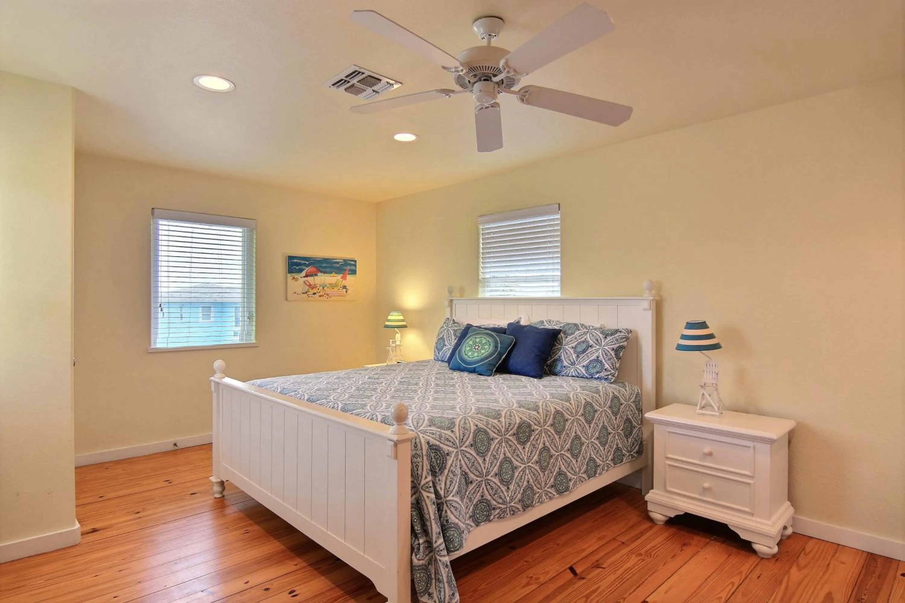 Property building, Bed in Basket Case