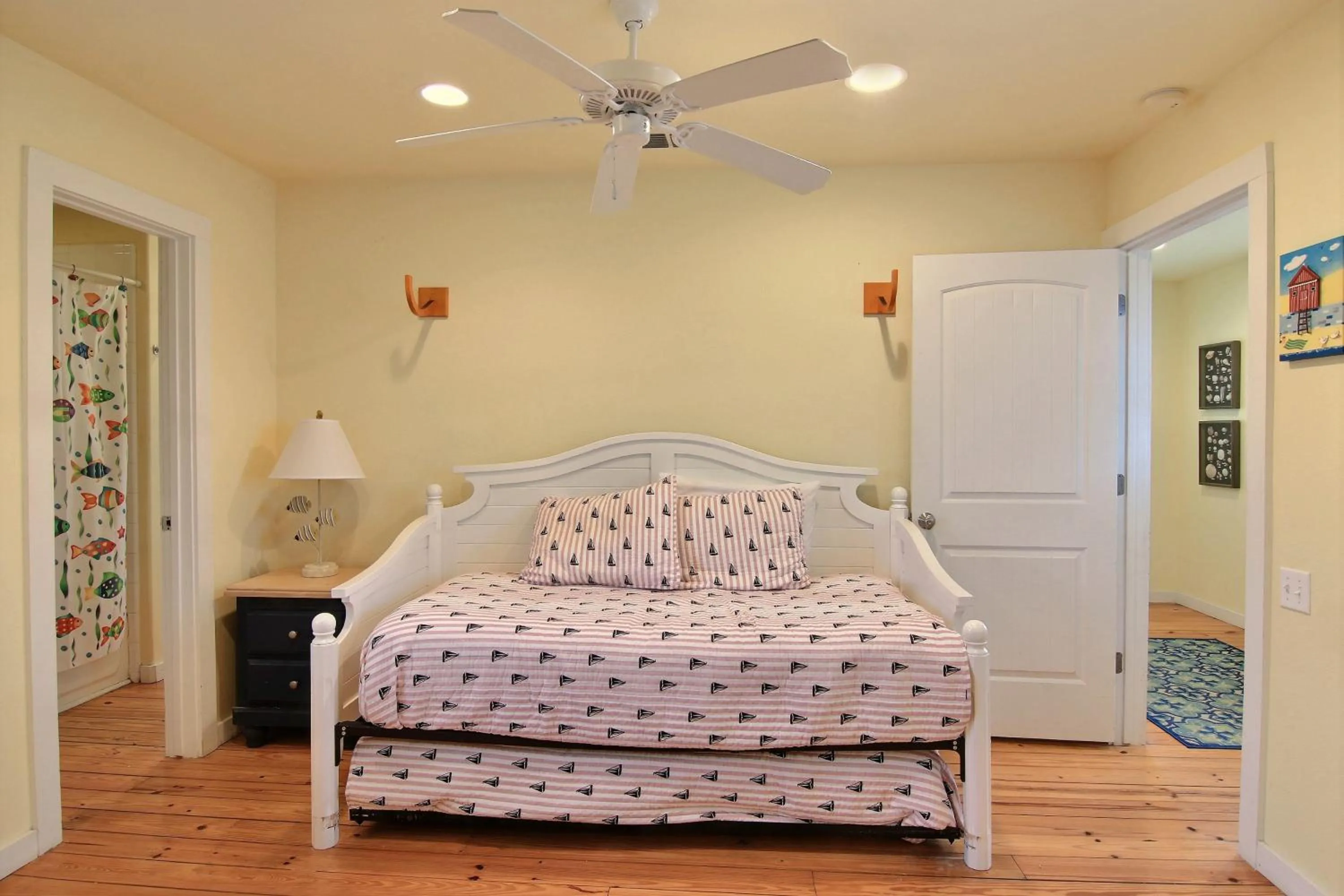 Property building, Bed in Basket Case