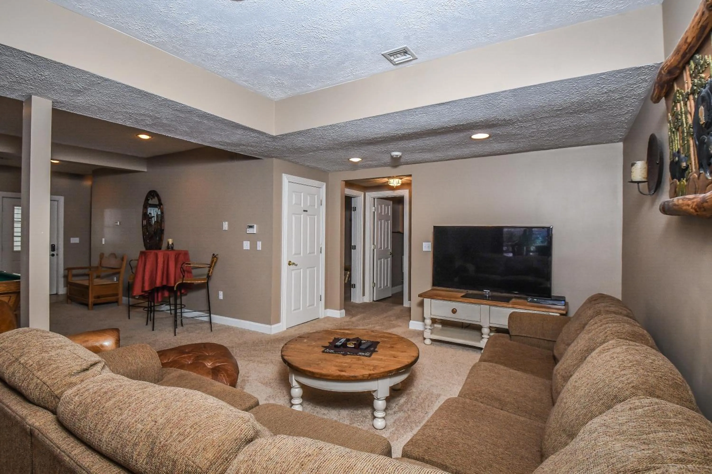 Property building in Black Bear Lodge